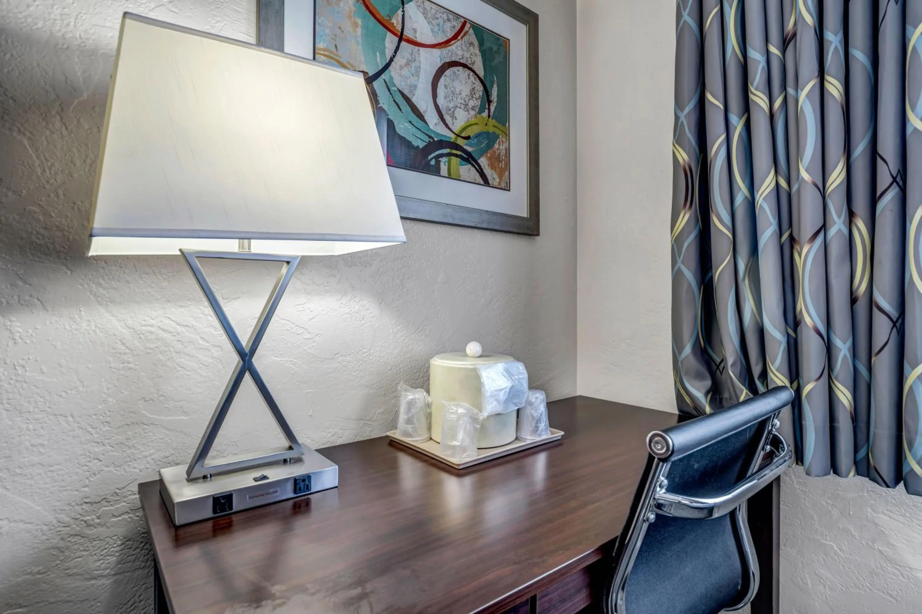 hair dresser in Eastside Lodge