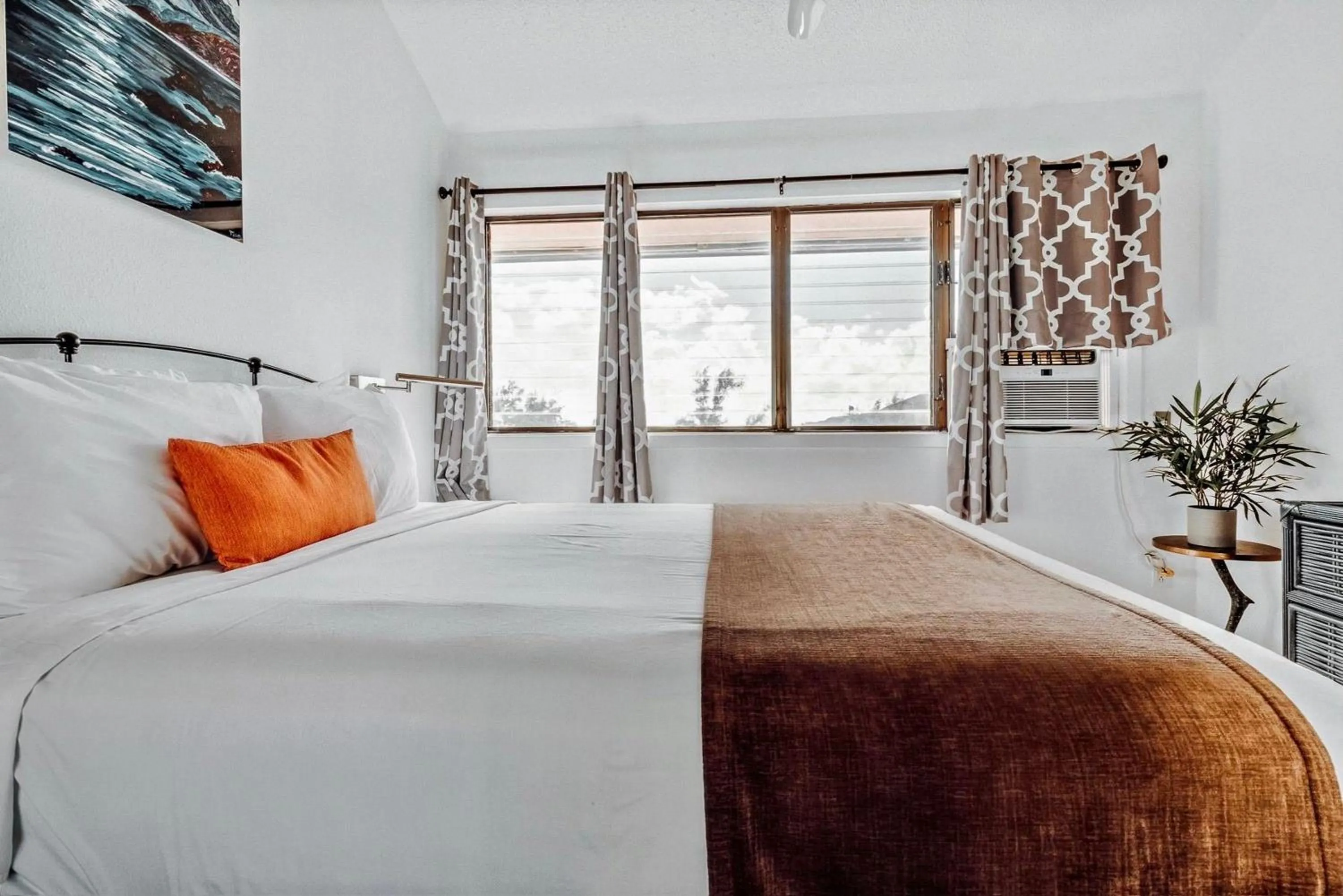 Bed in Banyan Harbor Resort