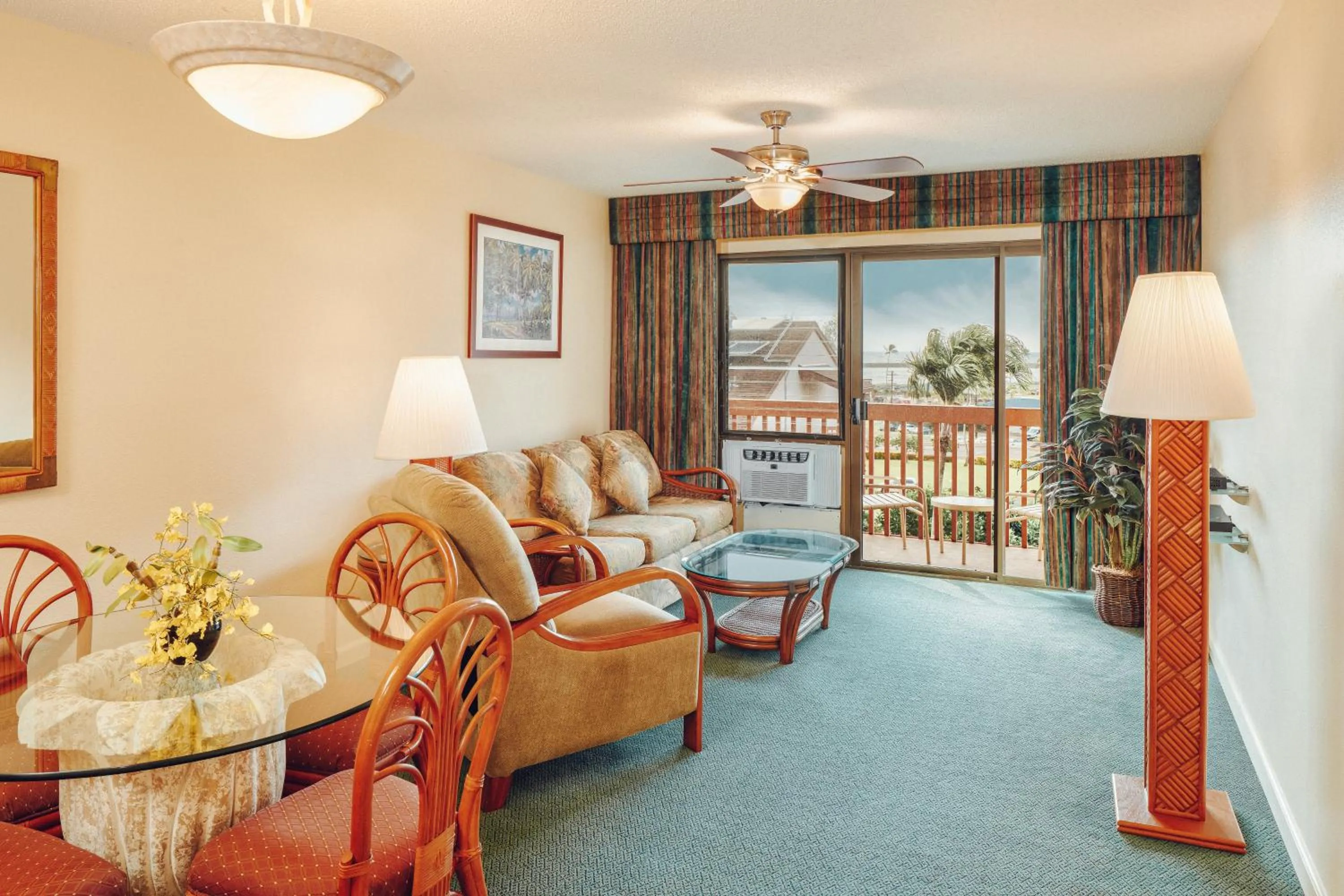 Living room in Banyan Harbor Resort