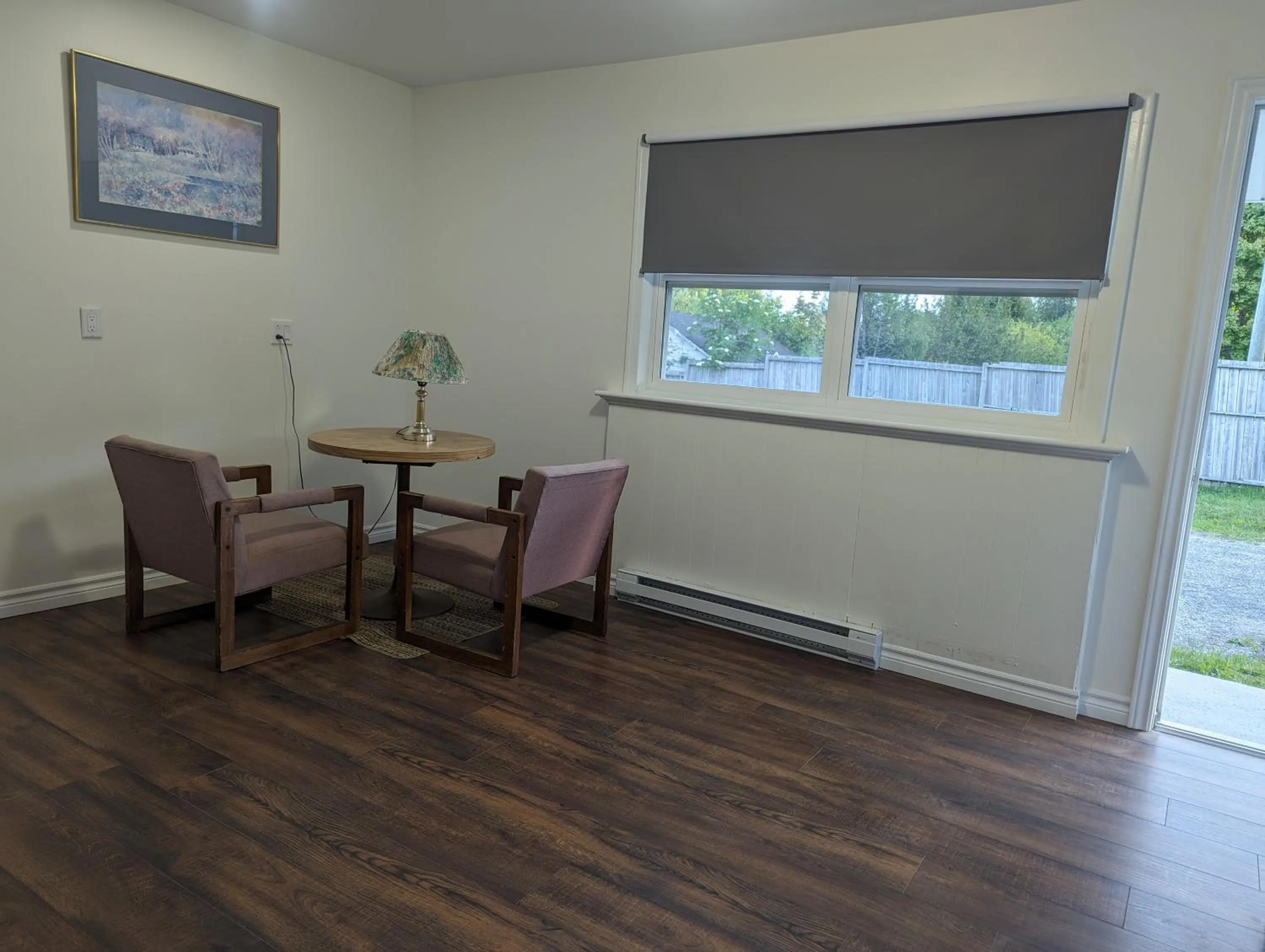 Seating area in Regent Motel