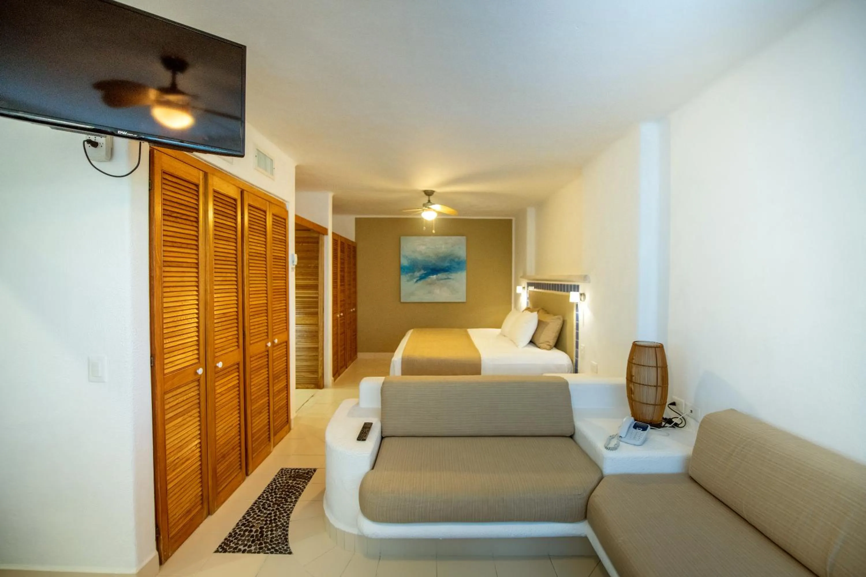 Property building, Bed in Las Villas Akumal