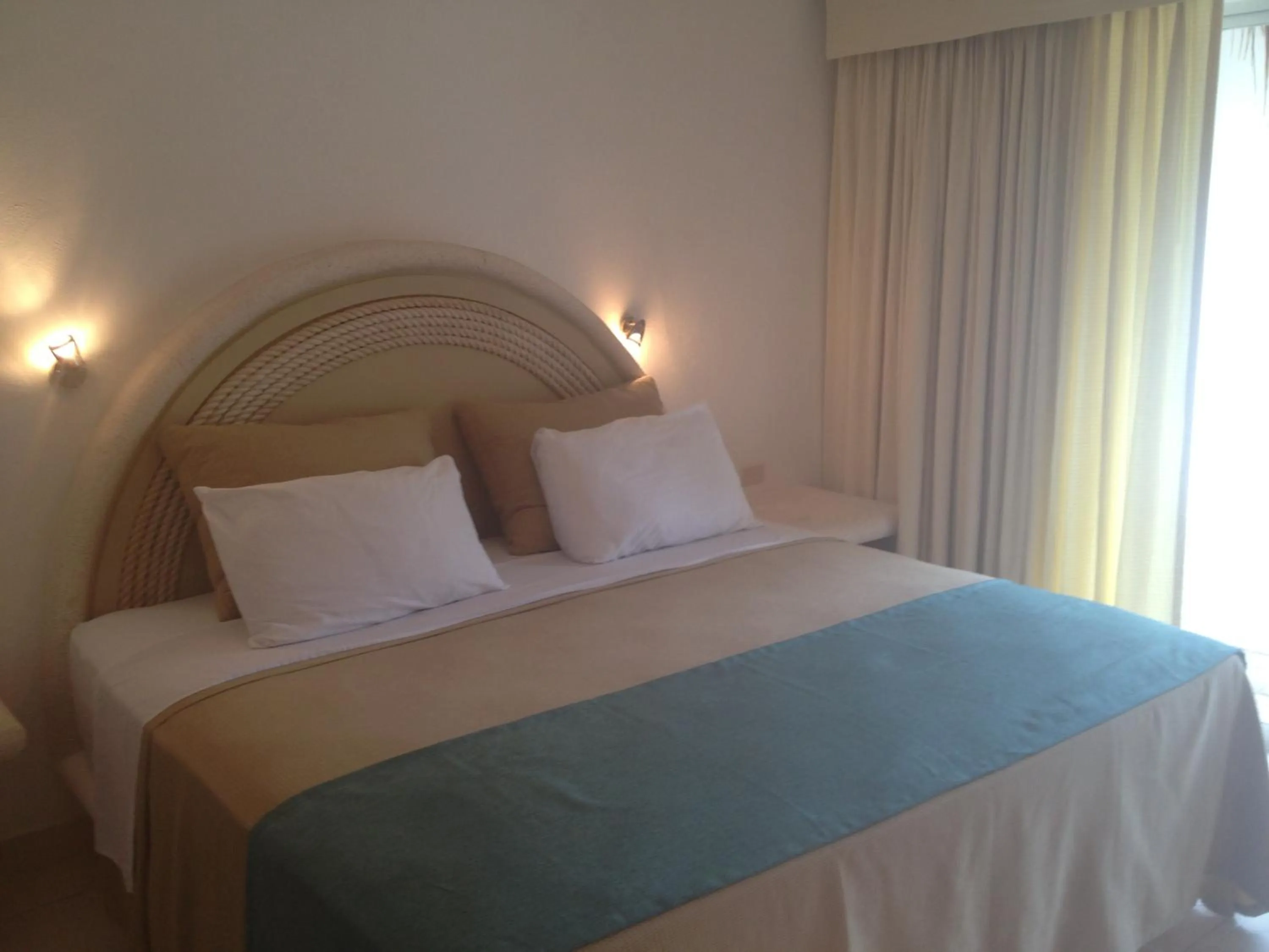 Bedroom, Bed in Las Villas Akumal