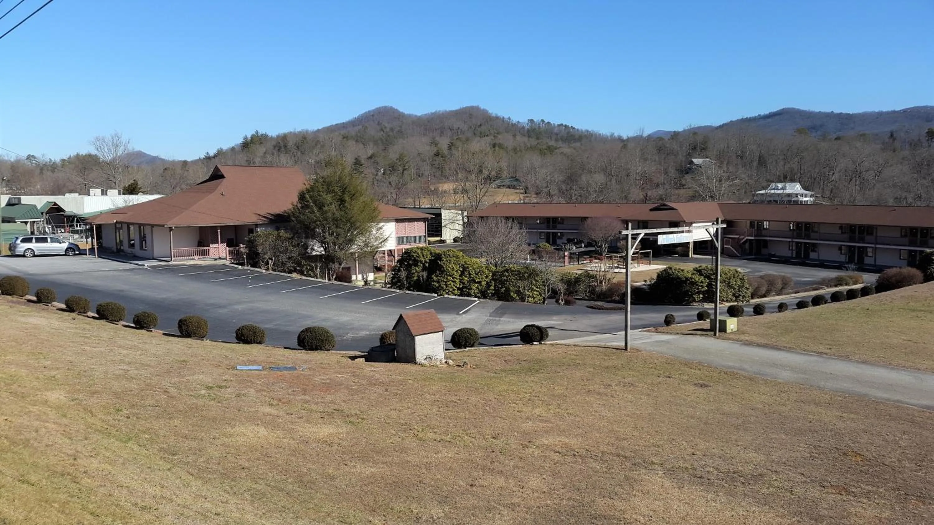 Street view in Mountain Valley Inn