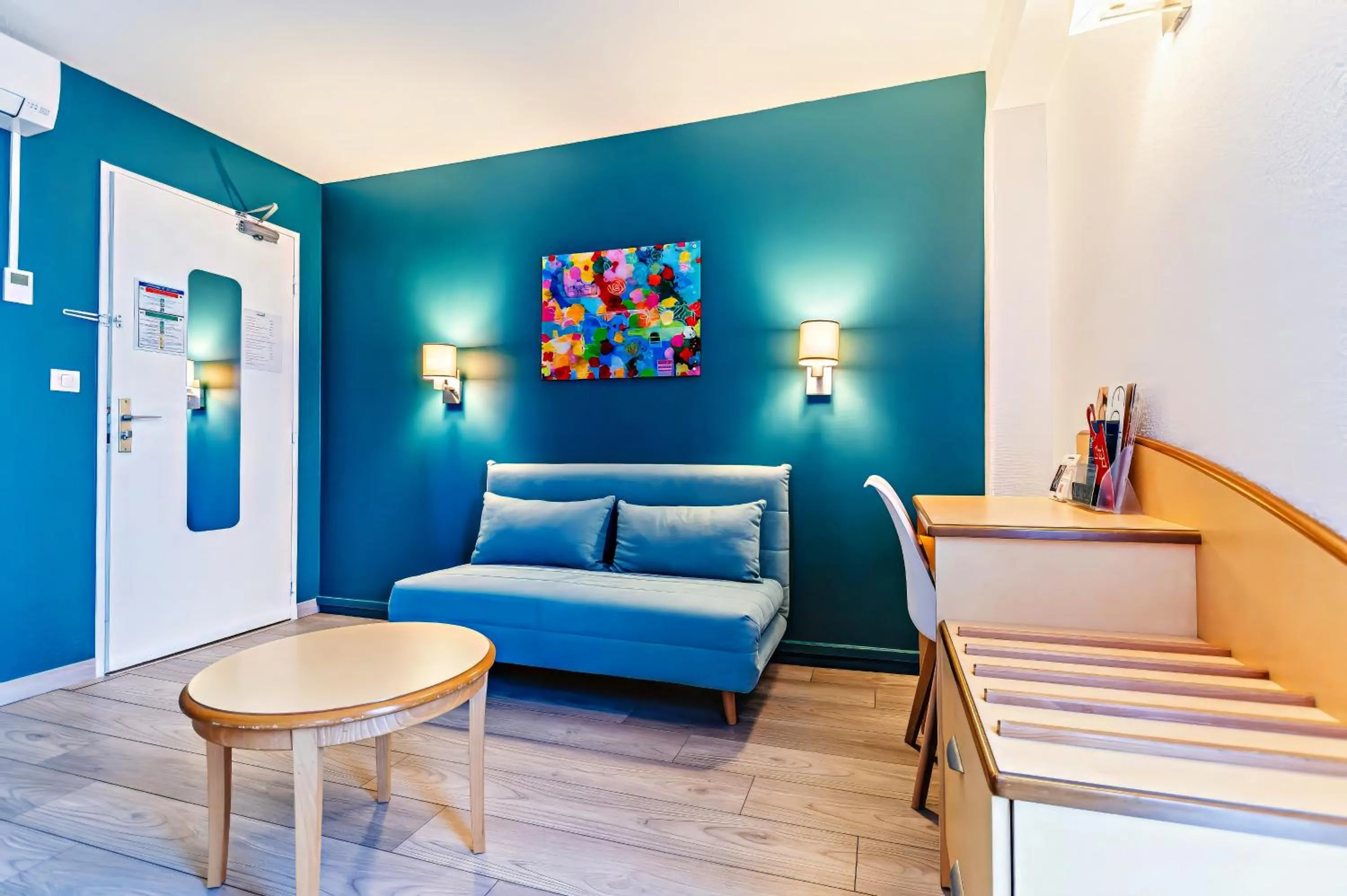 towels in The Originals City, Hôtel Éclipse, Lyon Est