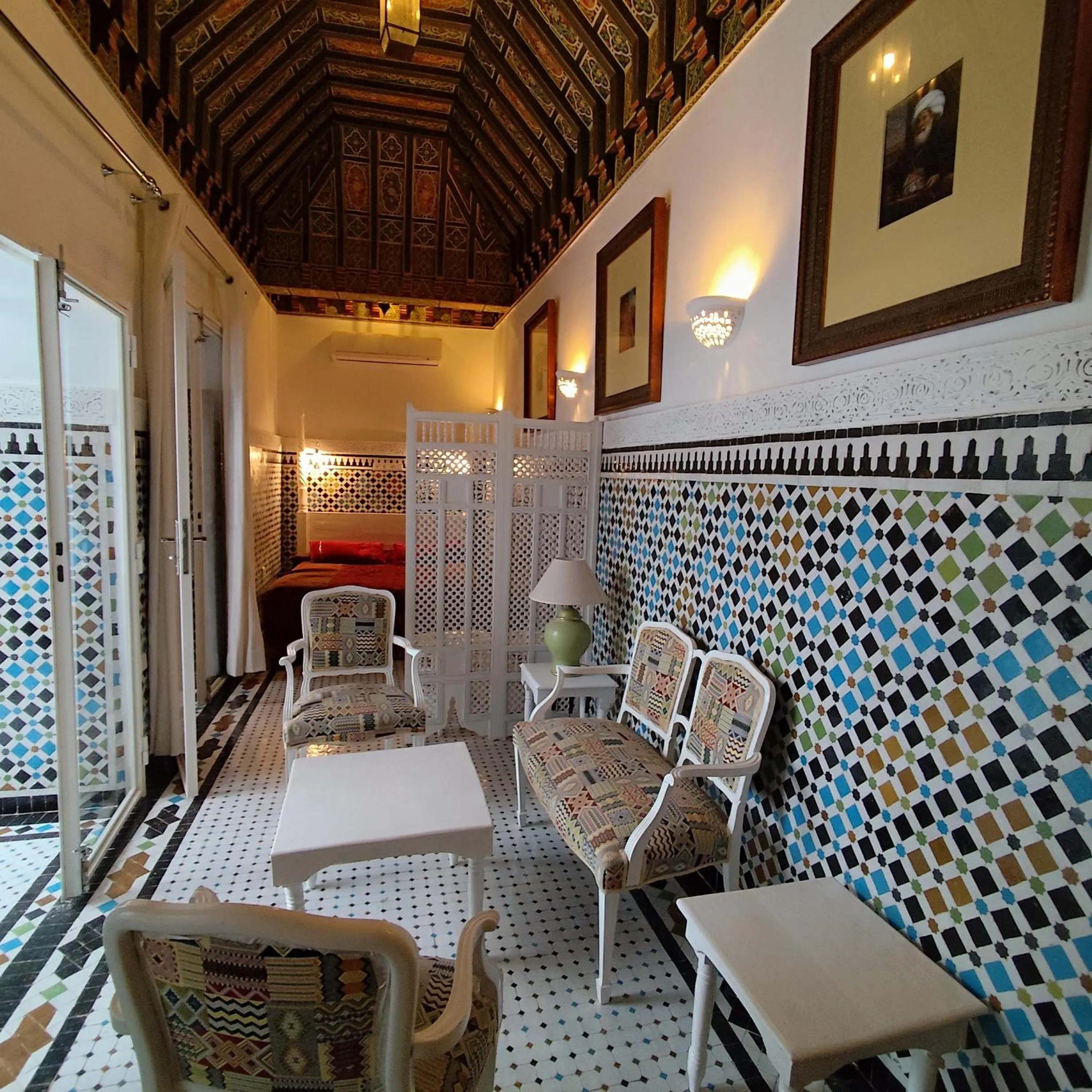 Bed in Riad Dar Saad - Hammam & Spa