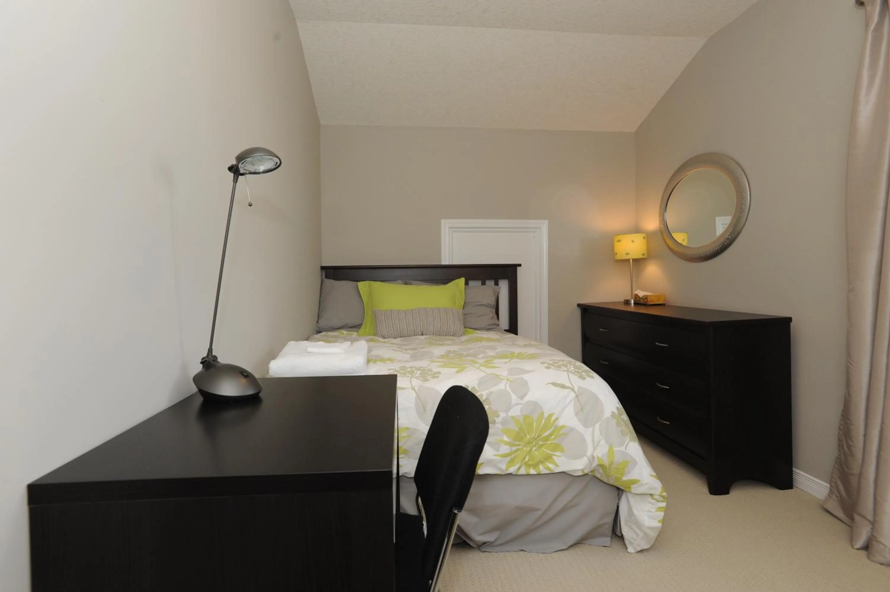 Bedroom, Bed in Boardwalk Homes - Executive Guest Rooms & Townhomes