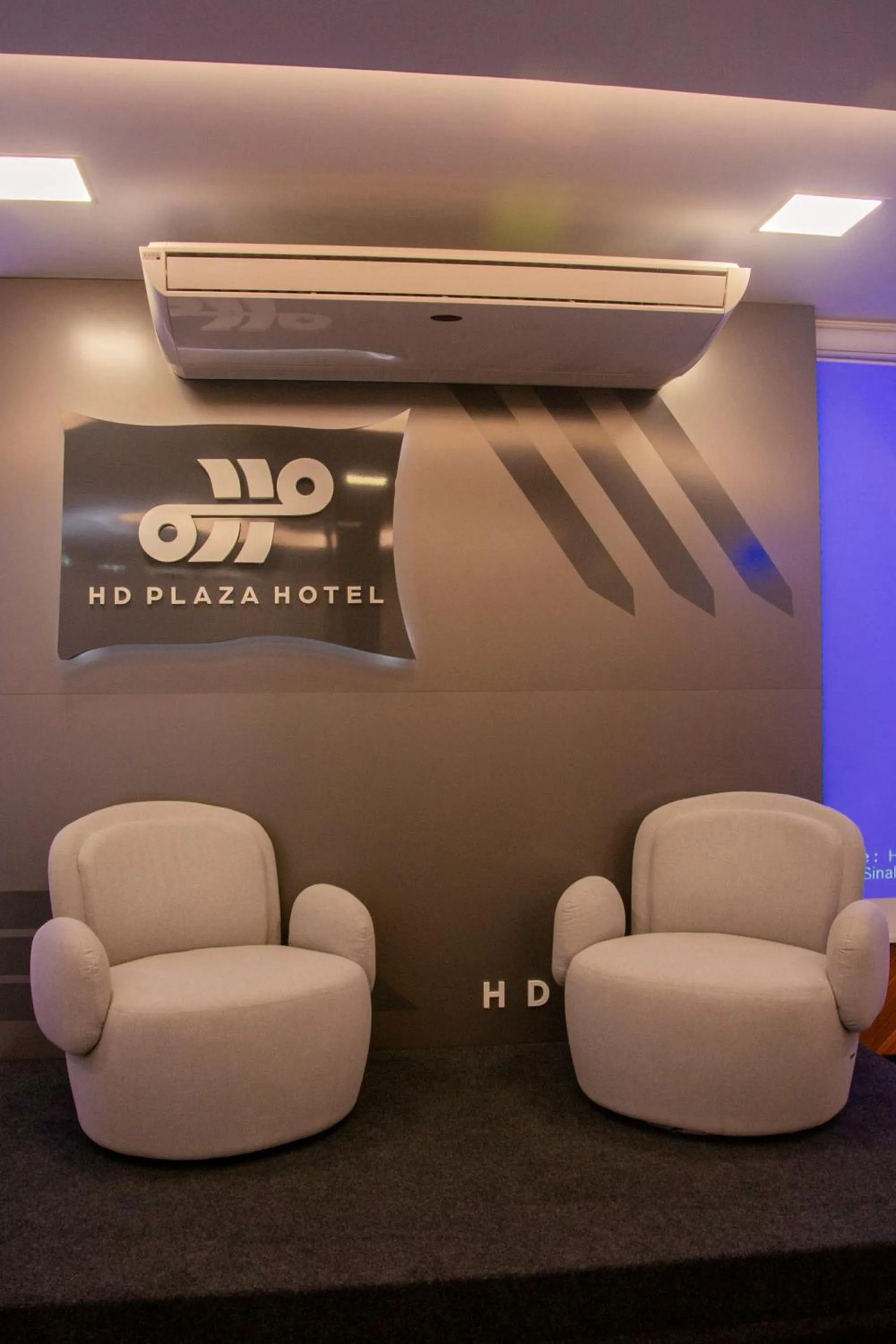 HD Plaza Hotel