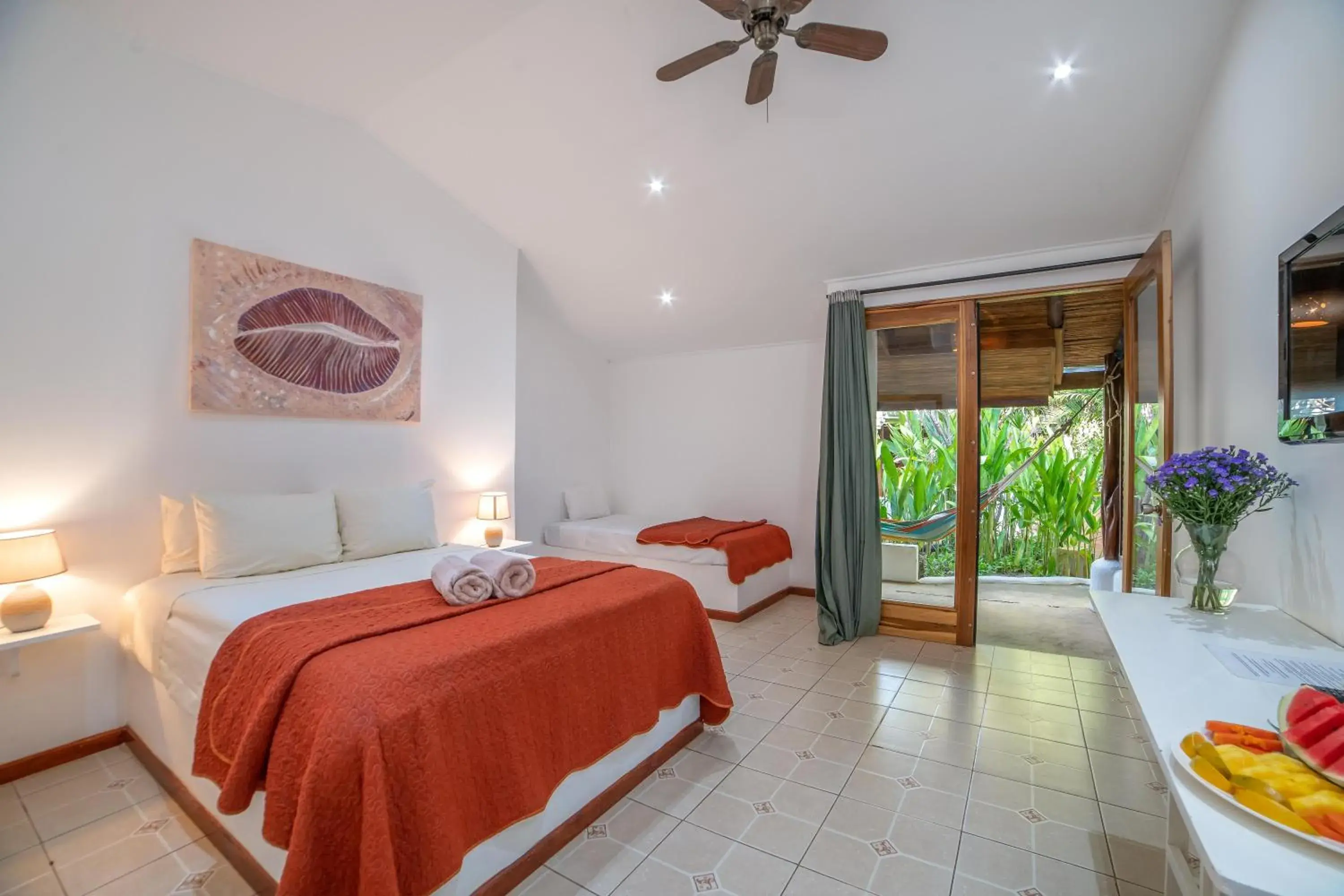 Deluxe Triple Room in Hotel Pasatiempo Deluxe Triple Room in Hotel Pasatiempo