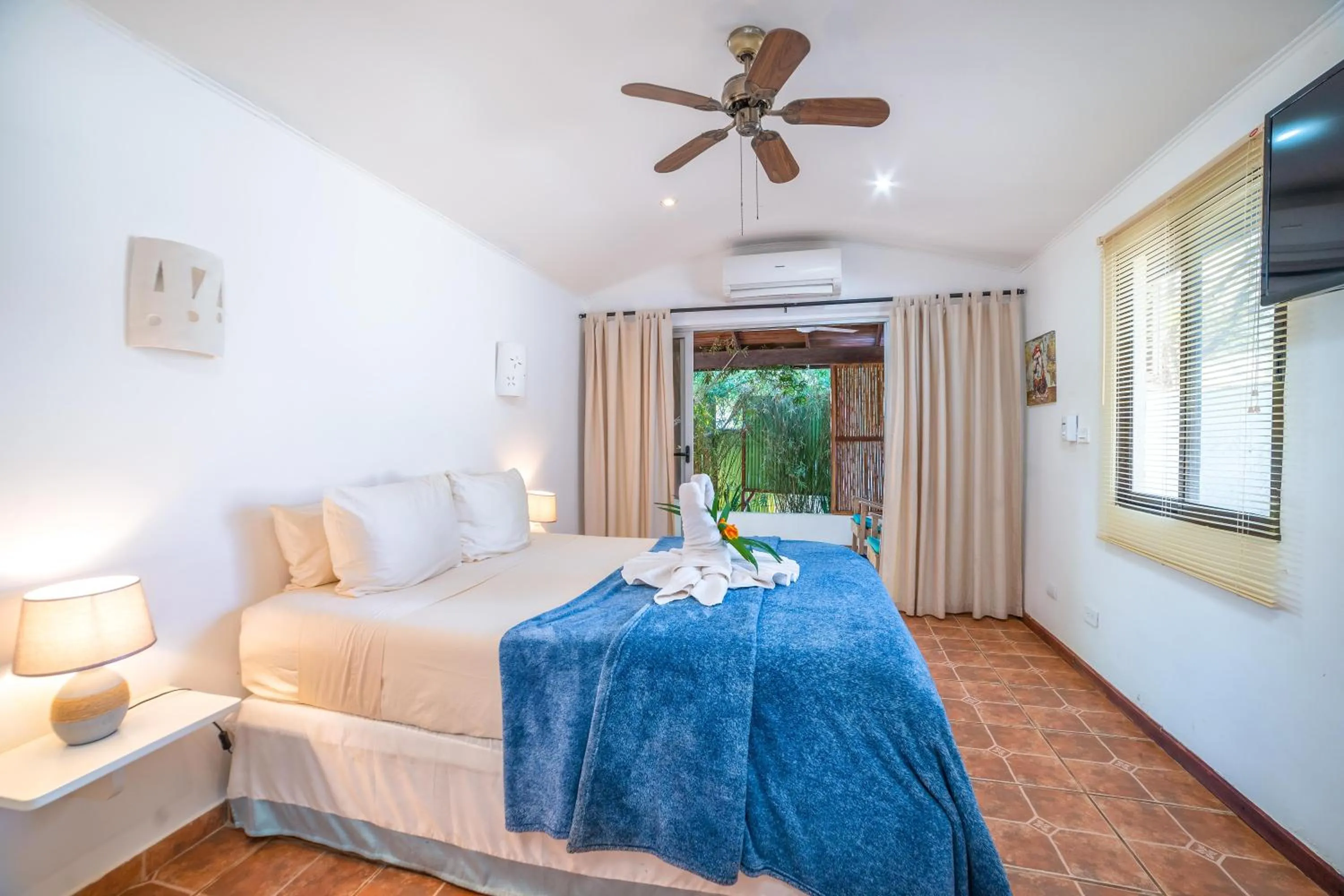 Photo of the whole room, Bed in Hotel Pasatiempo