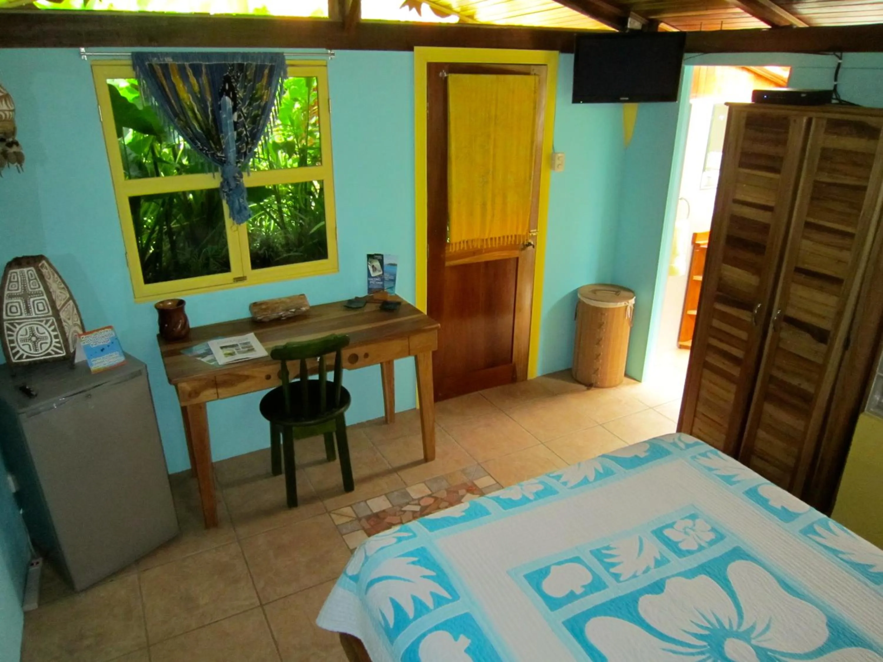 Photo of the whole room, Bed in Physis Caribbean Bed & Breakfast