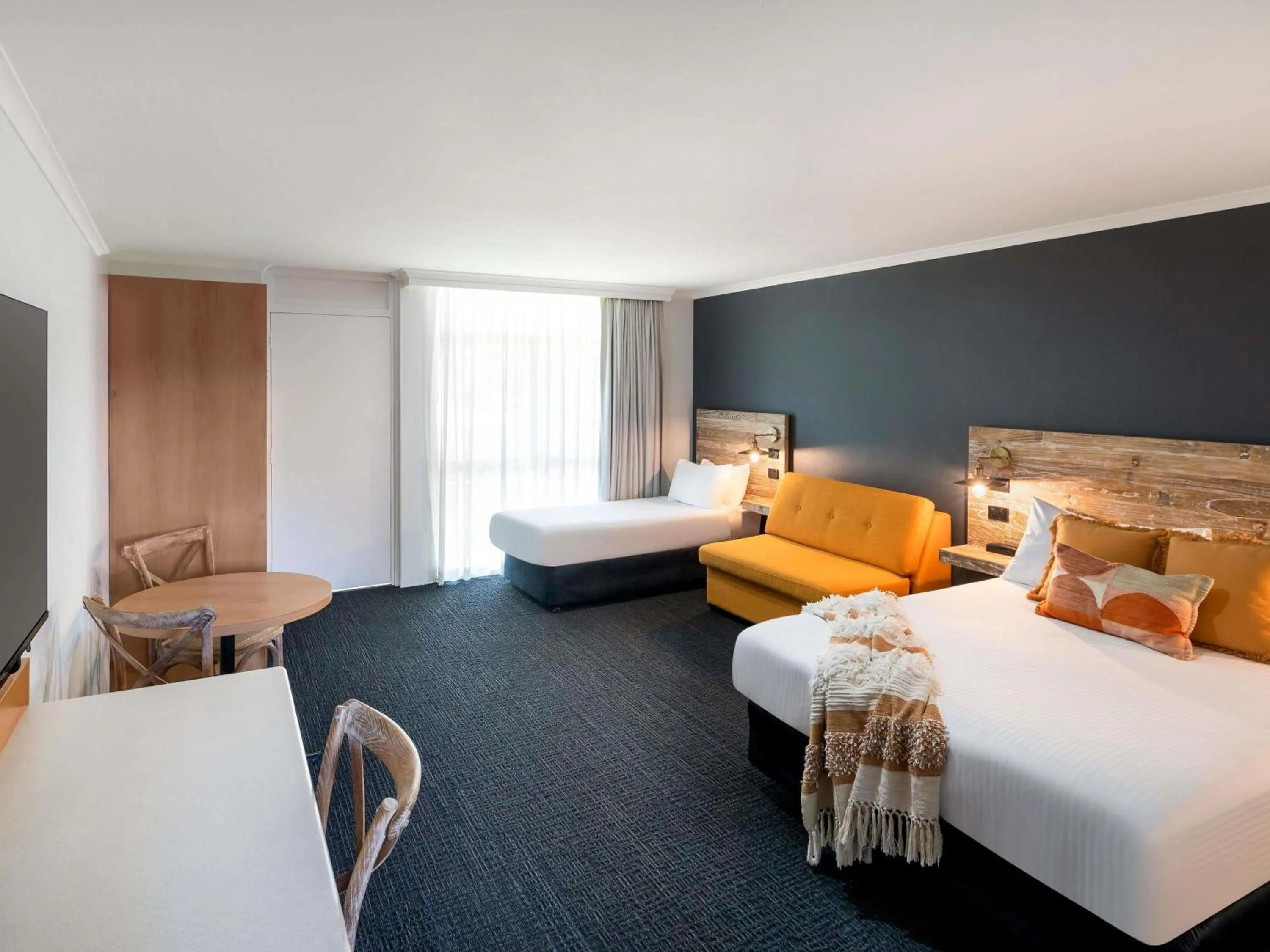 Bedroom, Bed in ibis Styles Orange