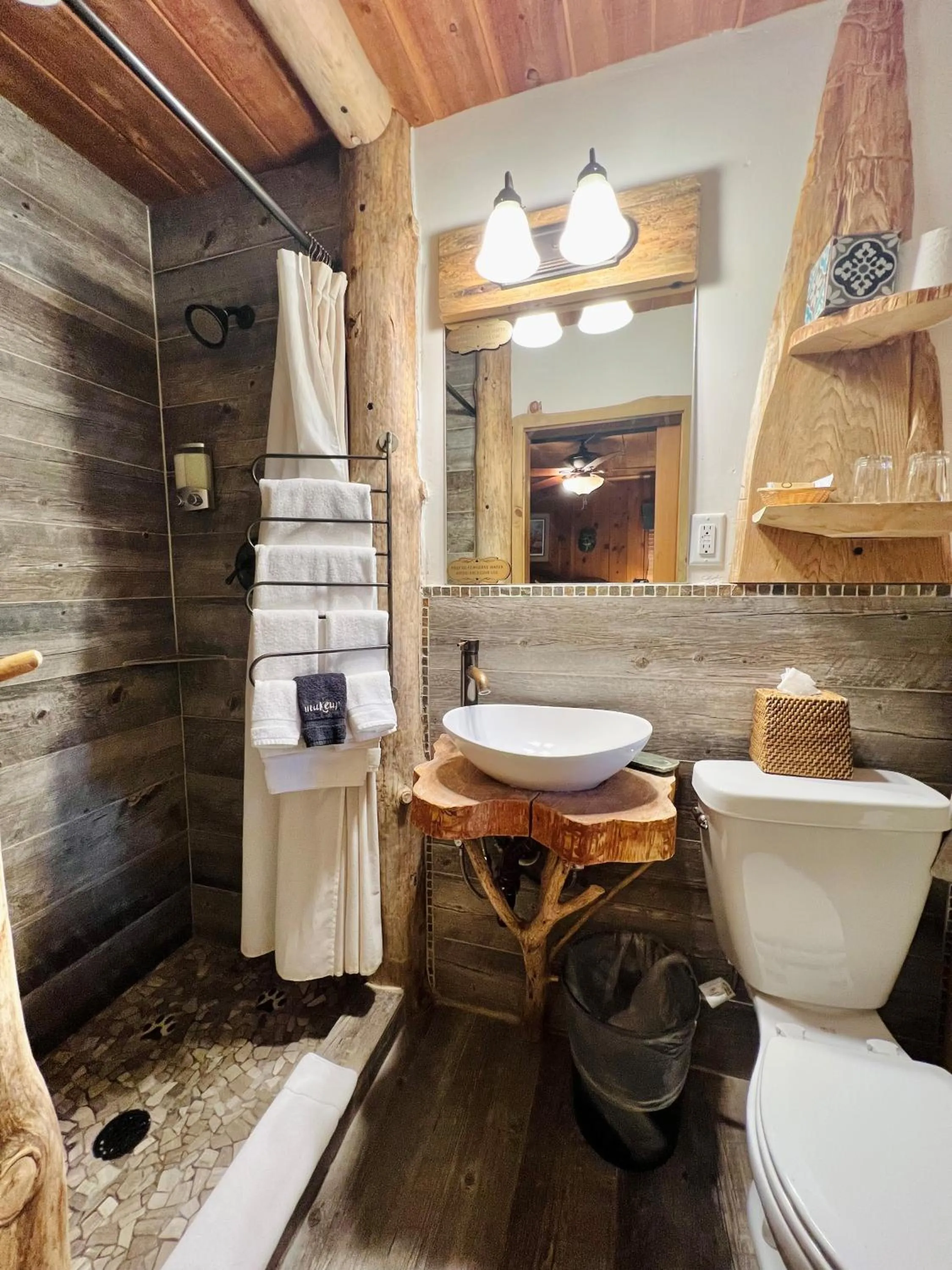 Shower in Cottage Inn At Lake Tahoe