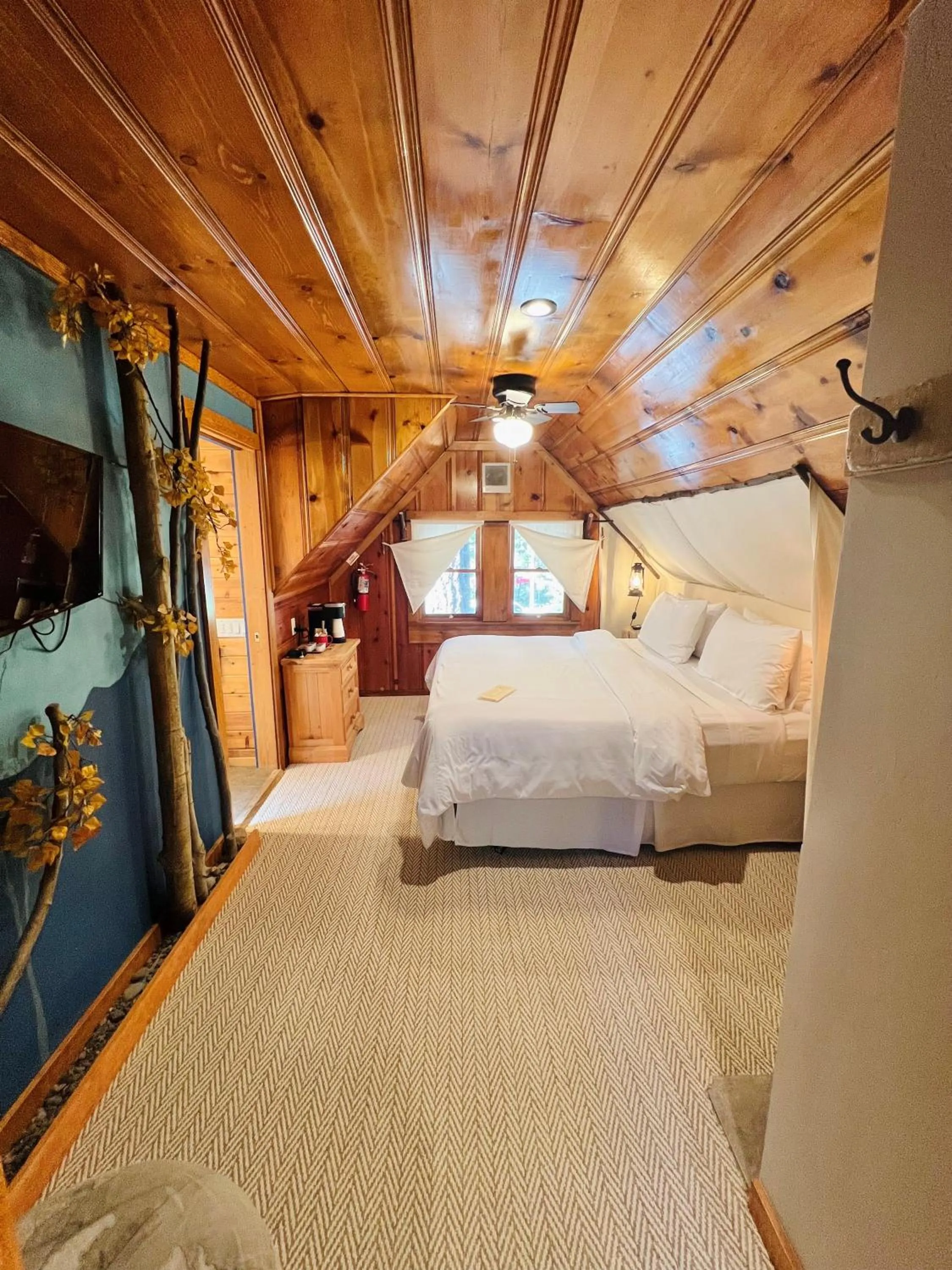 Bedroom, Bed in Cottage Inn At Lake Tahoe