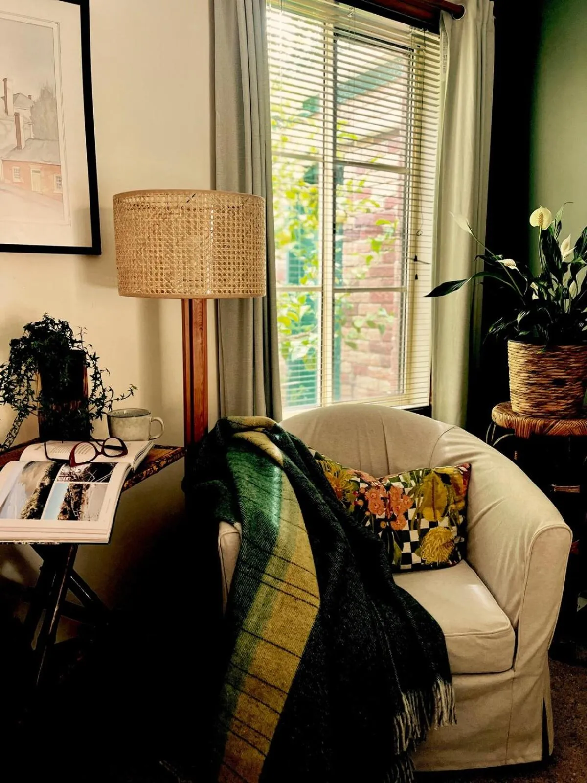 Seating area in Green Gables B&B Waterfront Apartment or Garden Studio