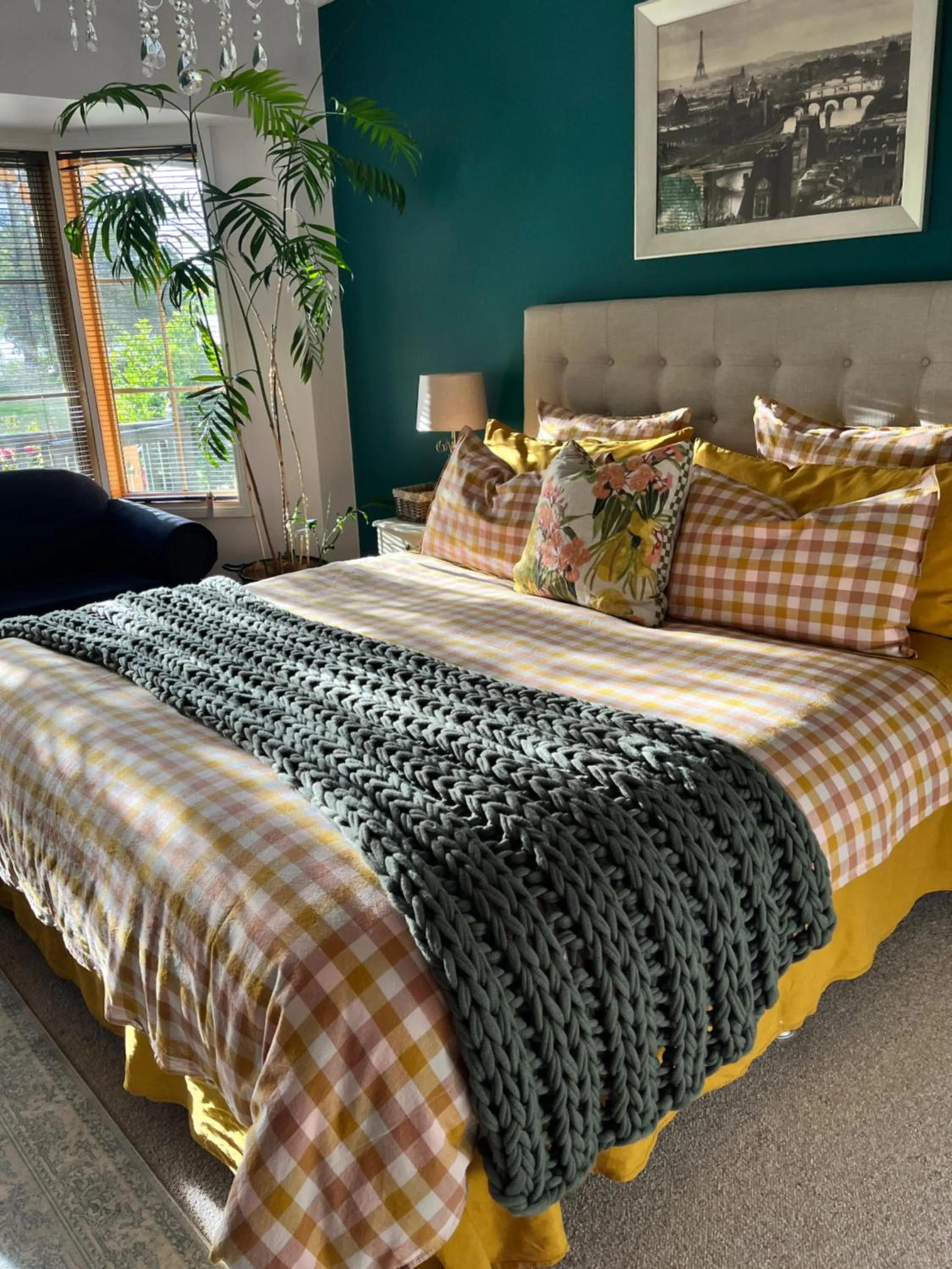 Bedroom, Bed in Green Gables B&B Waterfront Apartment or Garden Studio