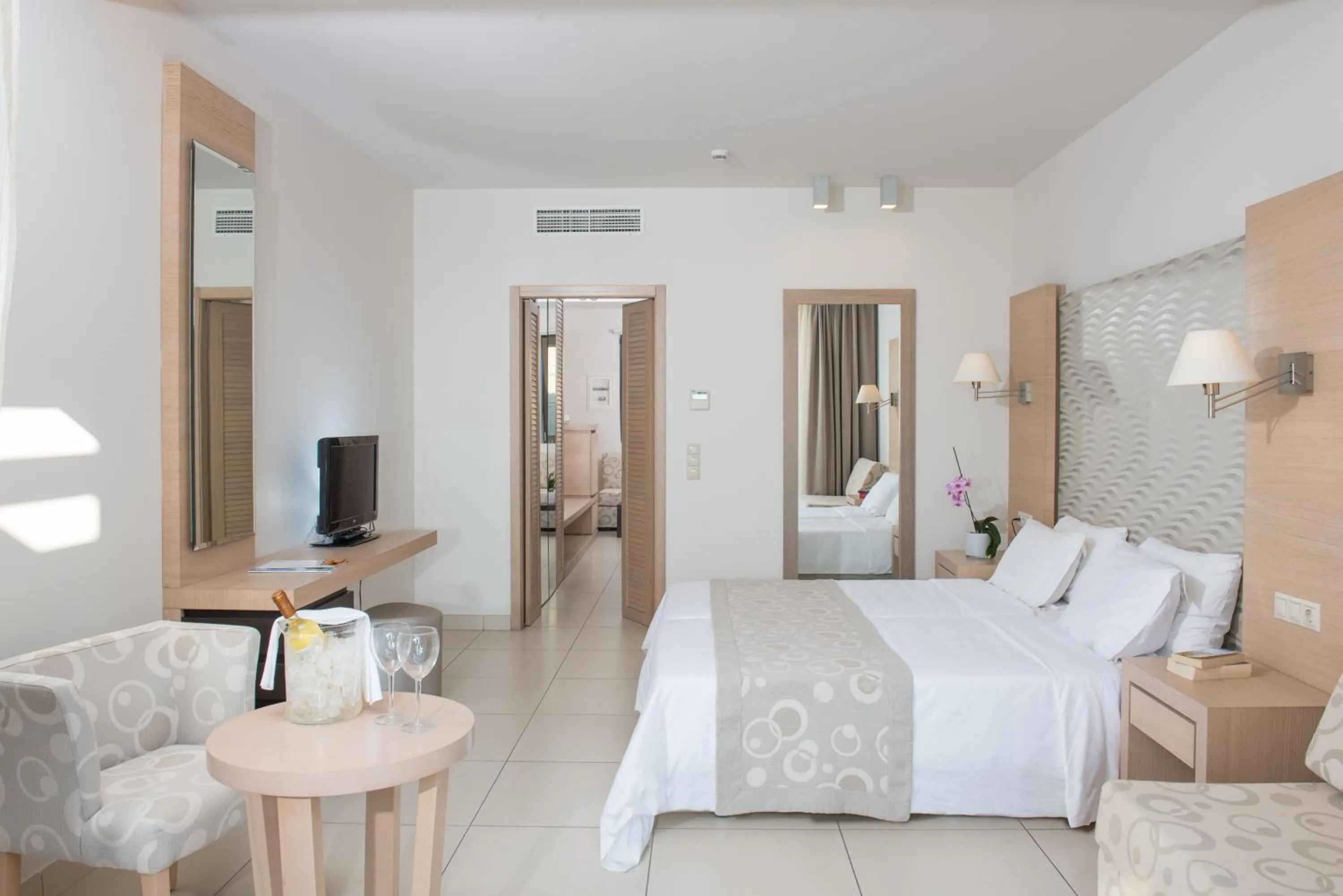 One Bedroom Family Room in Astir Odysseus Kos Resort and Spa