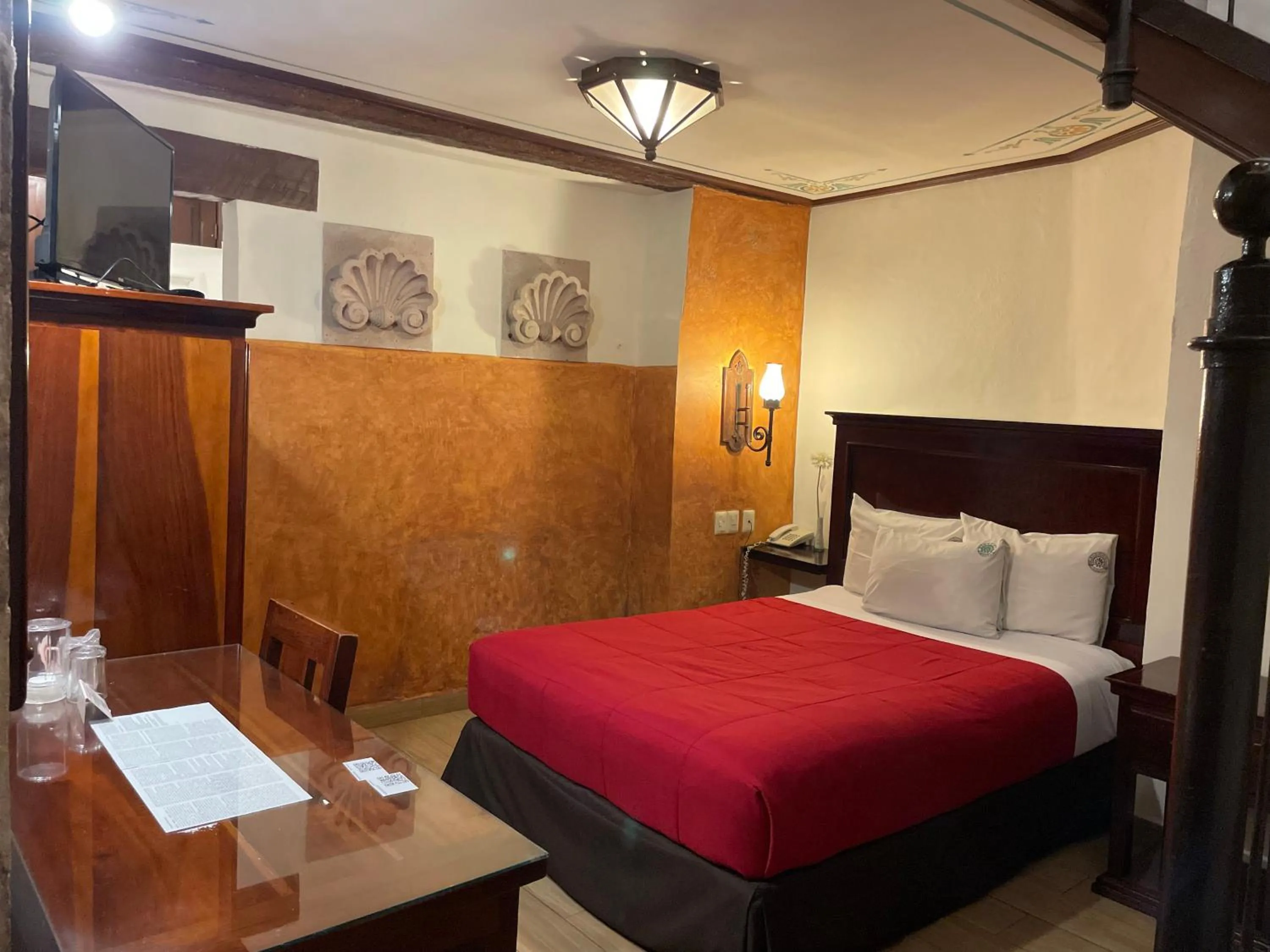 Bed in Hotel Historia