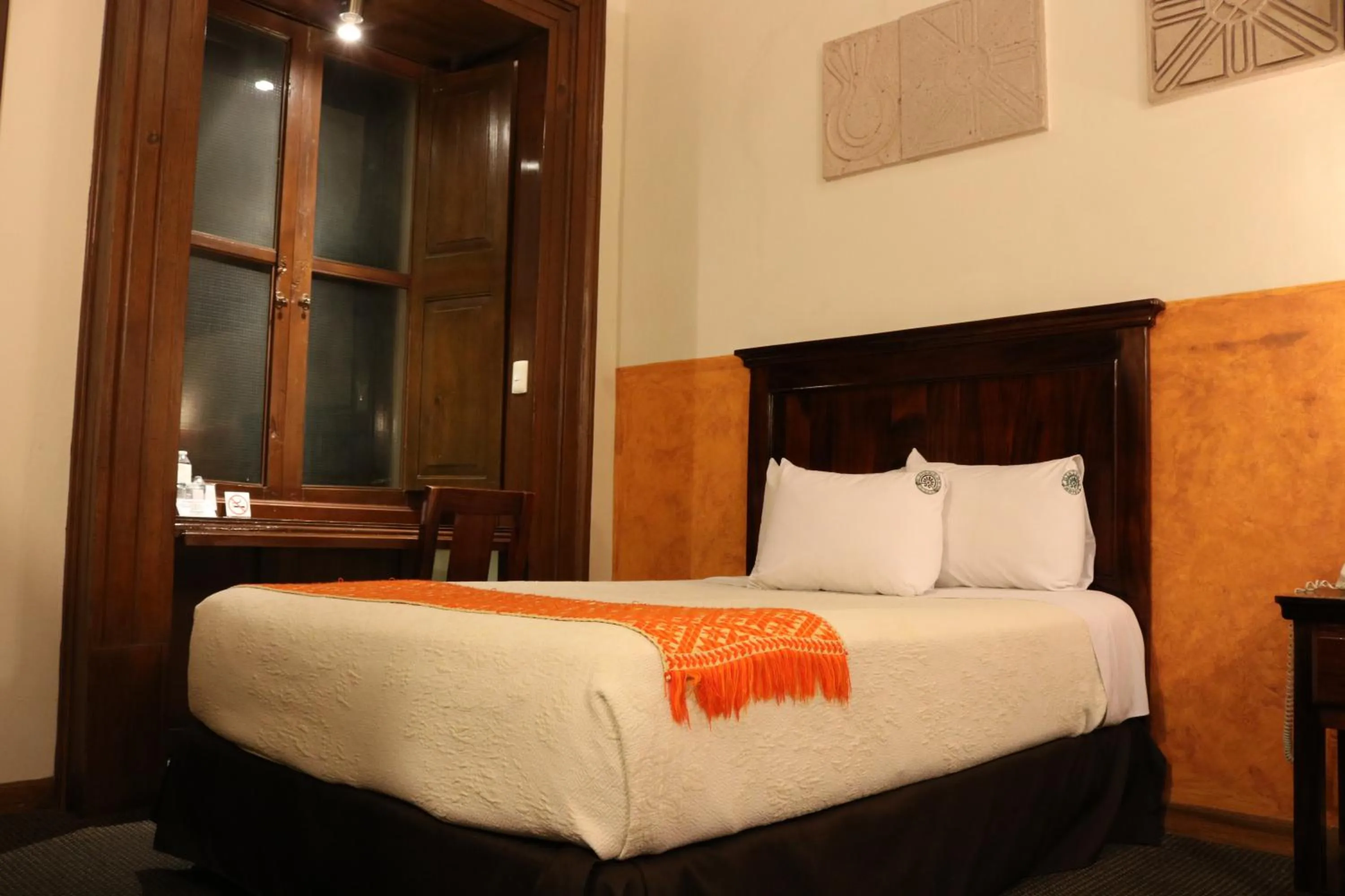 Bed in Hotel Historia