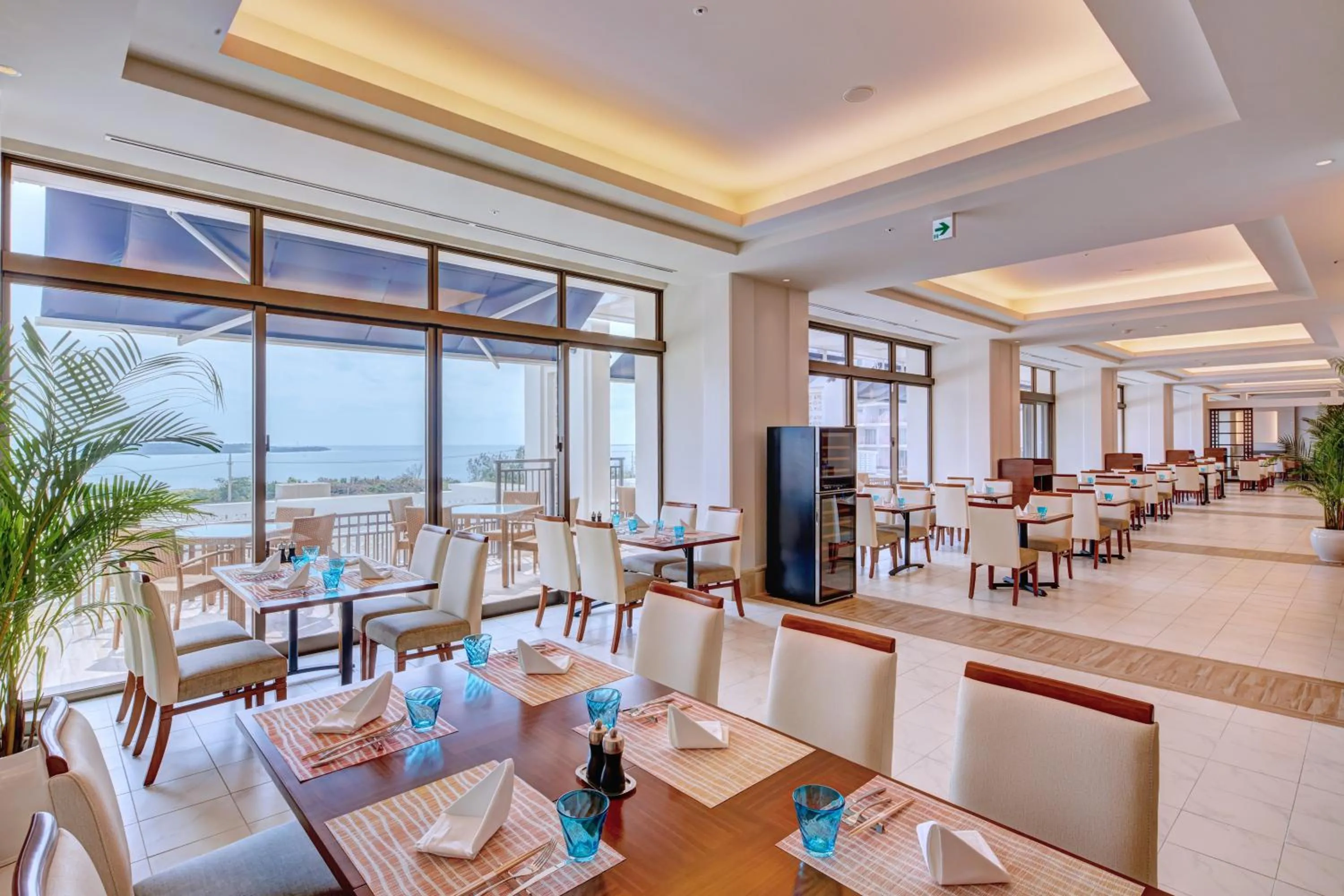 Restaurant/places to eat in Ala Mahaina Condo Hotel