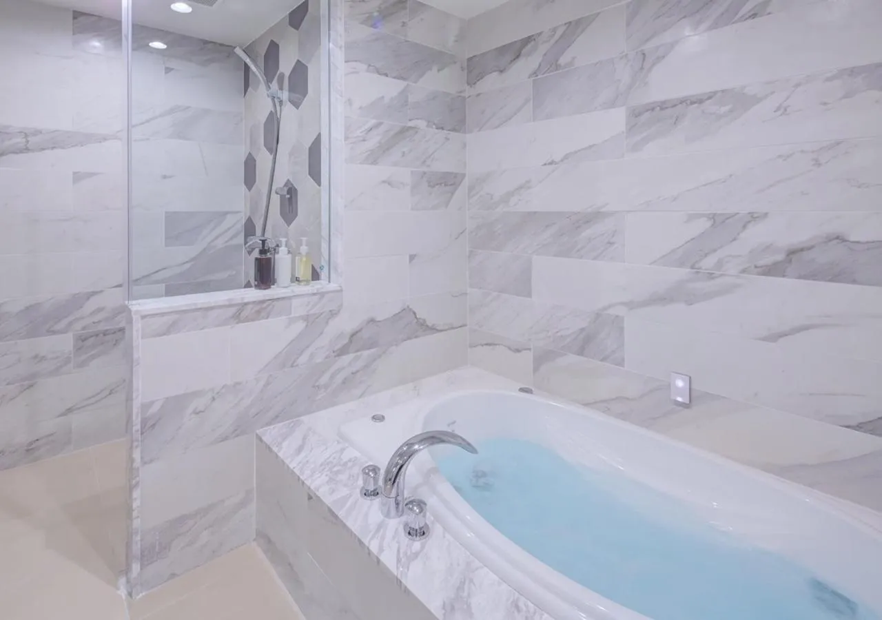 Photo of the whole room in Ala Mahaina Condo Hotel