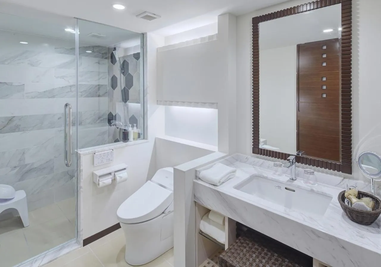 Bathroom in Ala Mahaina Condo Hotel