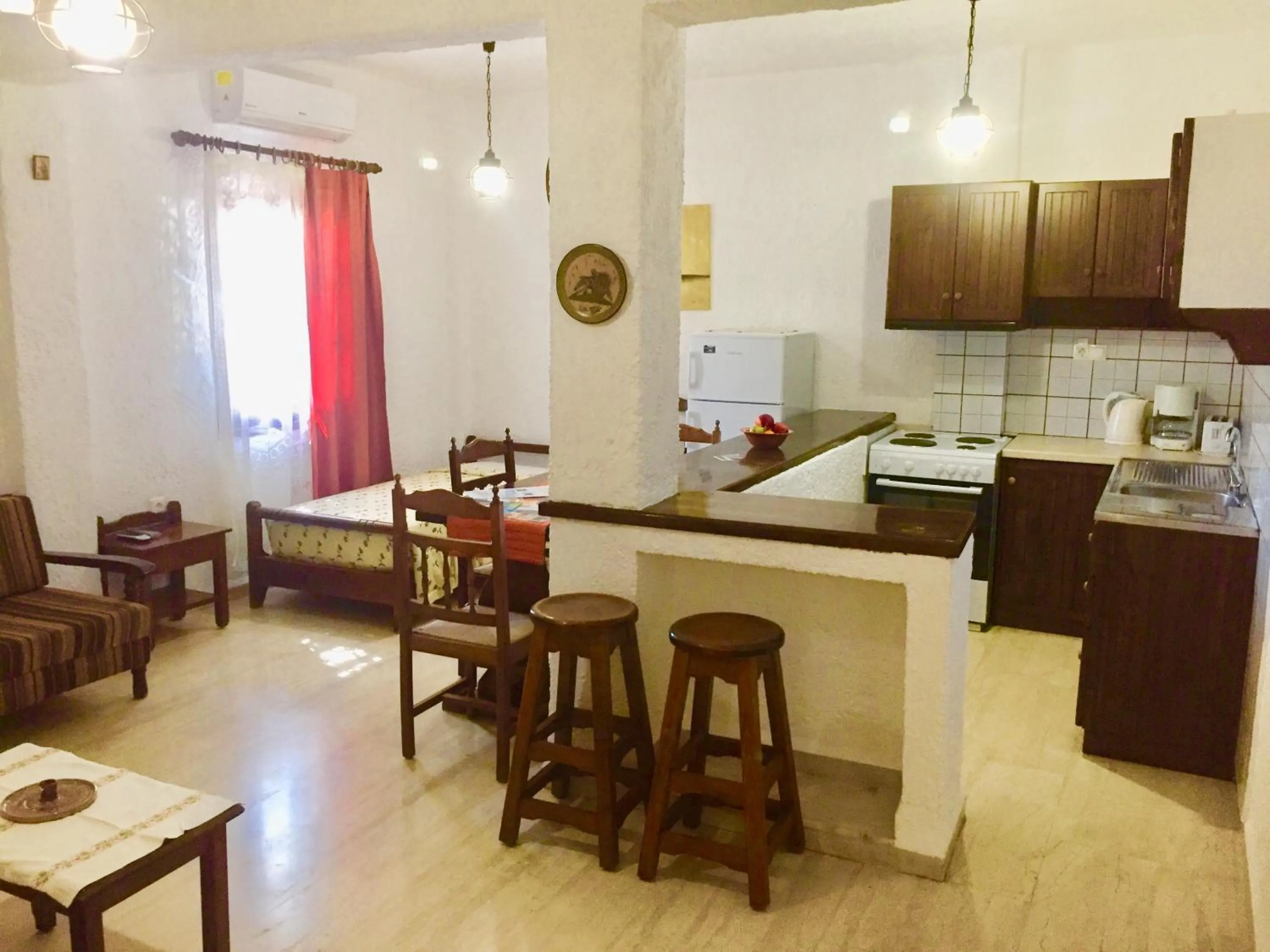 Kitchen or kitchenette in Filoxenia Villa