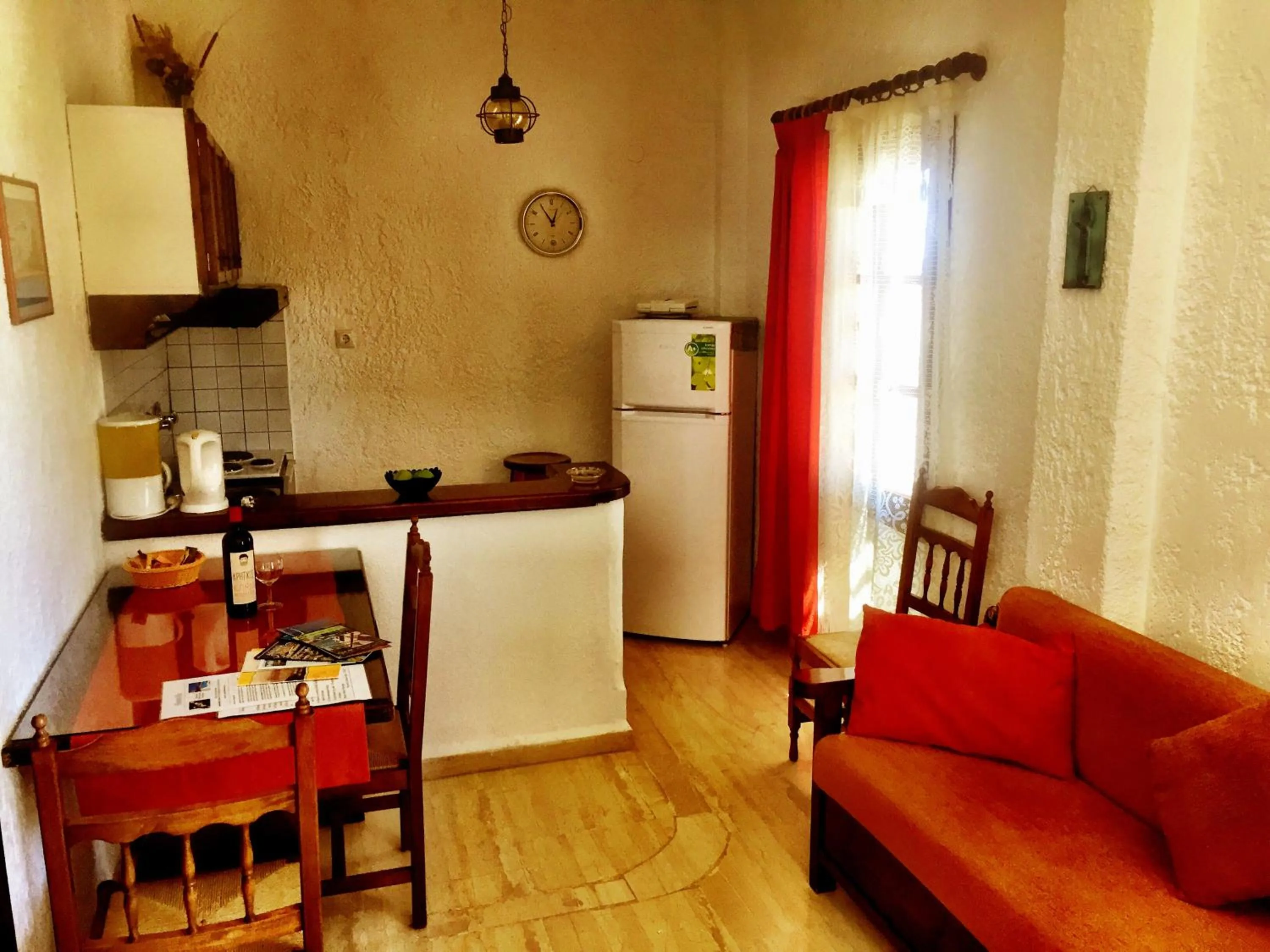 Library in Filoxenia Villa