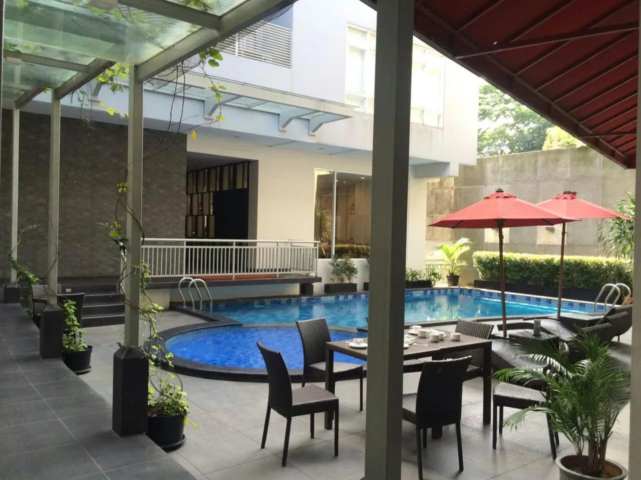 Swimming pool in Hotel Permata Bogor