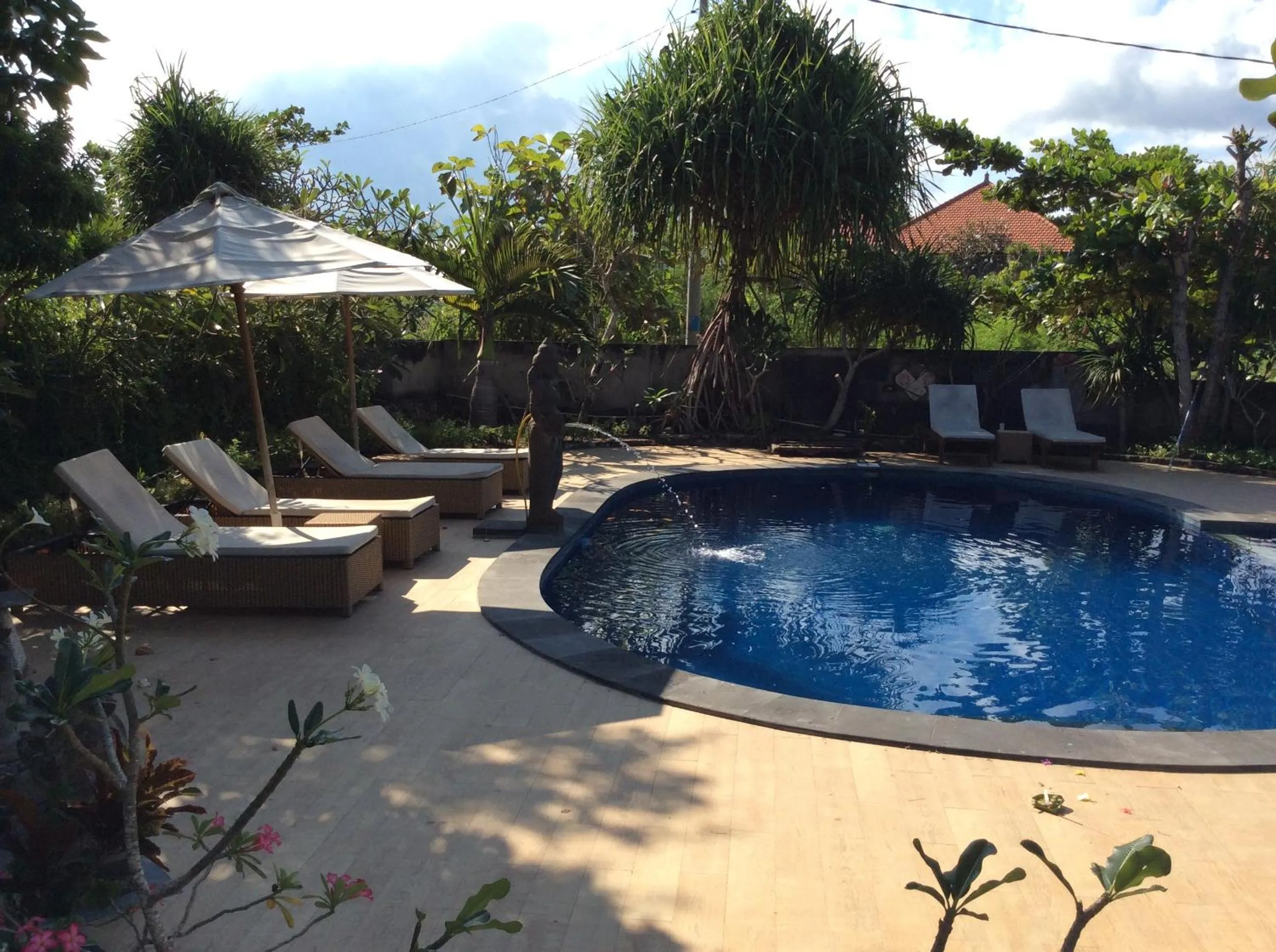 Swimming pool in Sunset Villa Lembongan