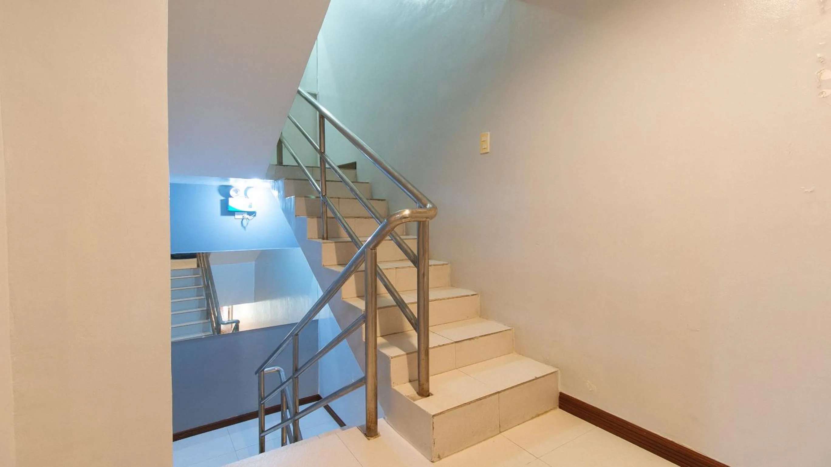 Balcony/Terrace in RedDoorz near Bambang Station