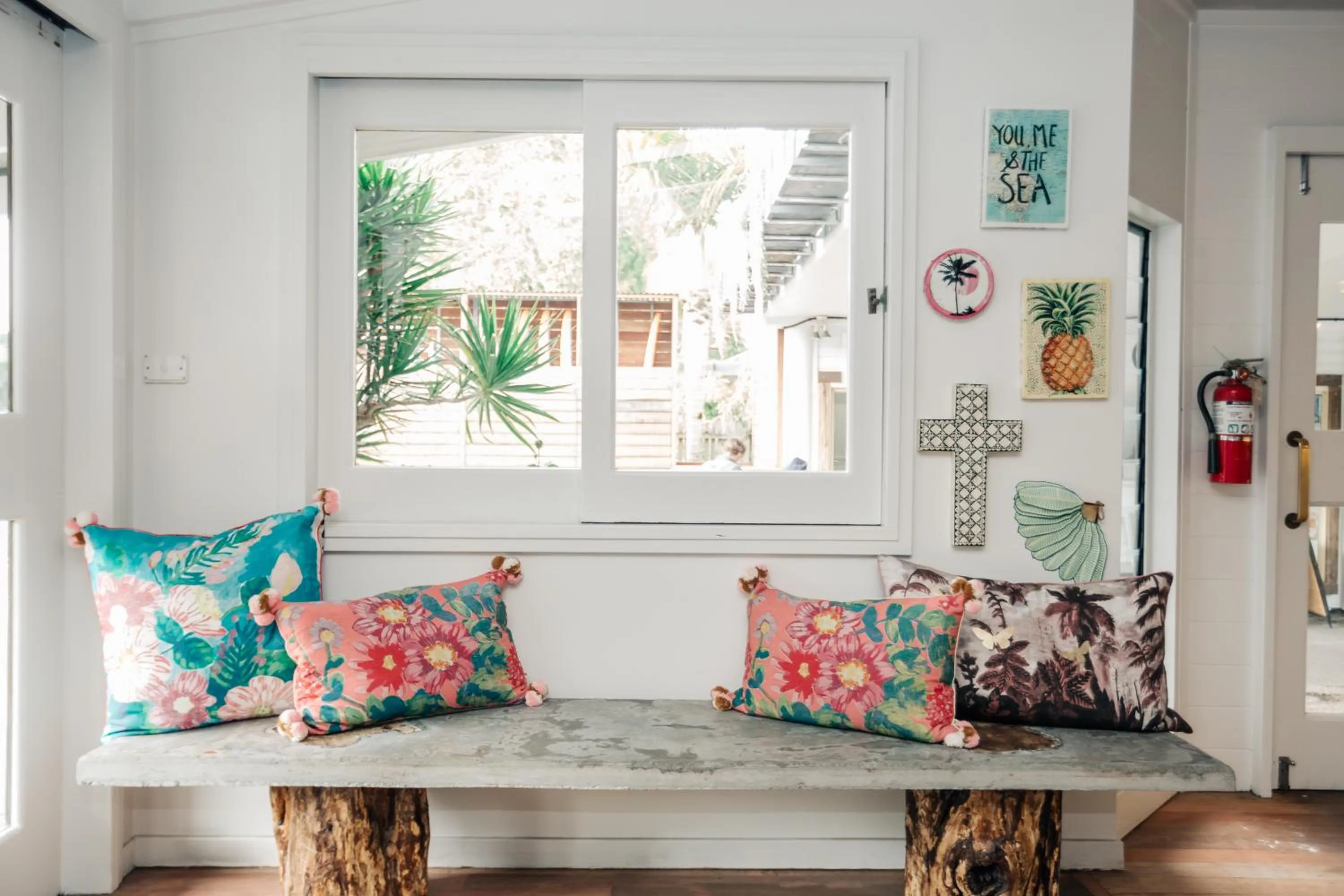 Lobby or reception in Wake Up! Byron Bay