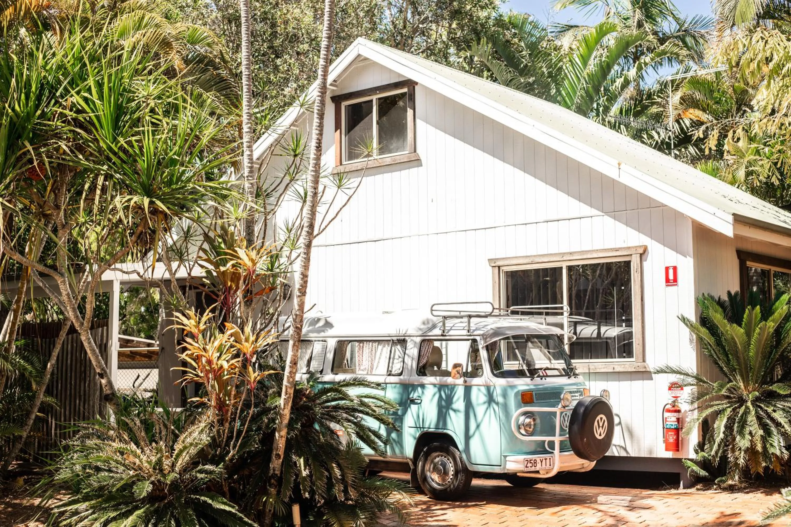 Property building in Wake Up! Byron Bay