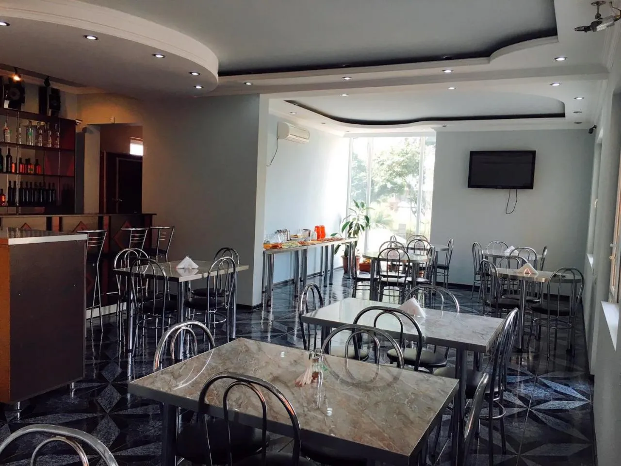 Restaurant/places to eat in Hotel Egrisi