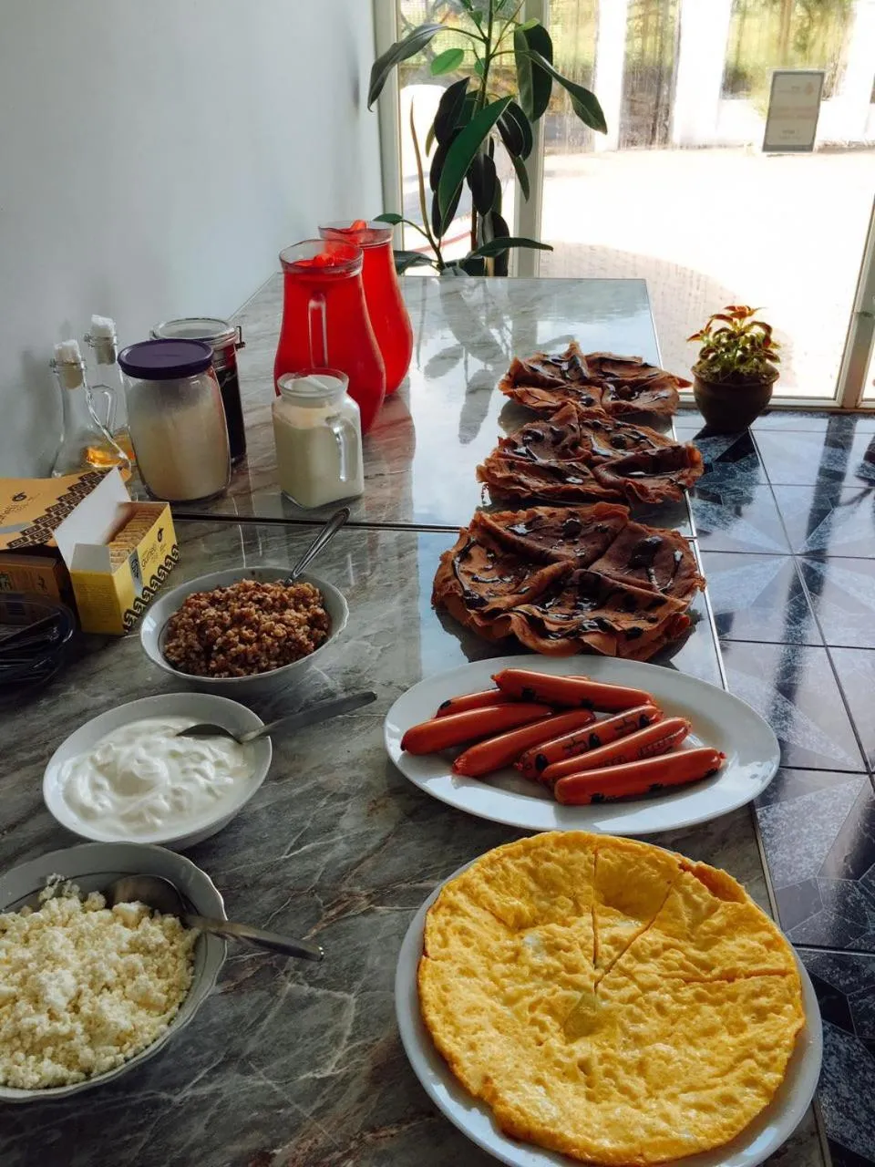 Food and drinks in Hotel Egrisi