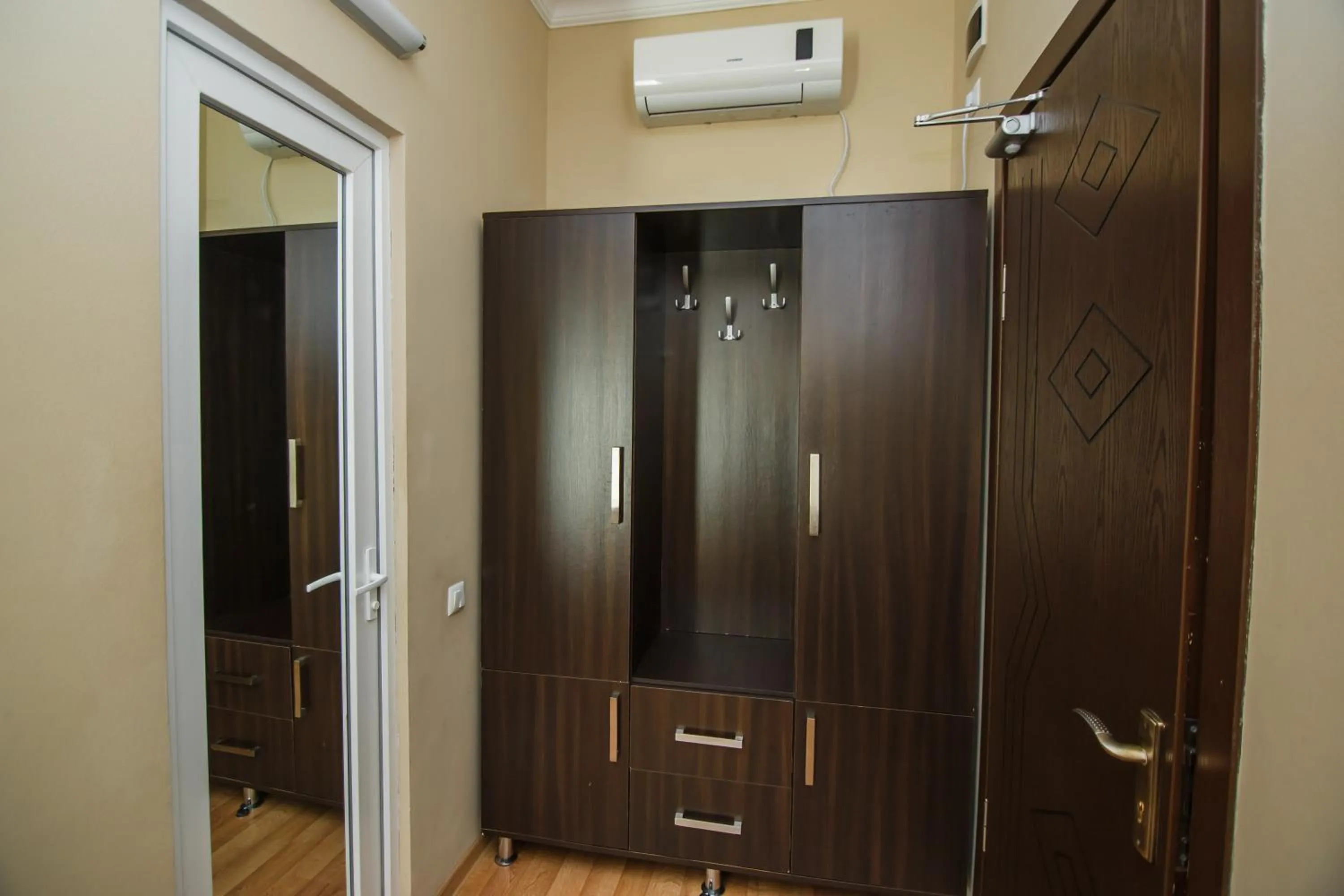 wardrobe in Hotel Egrisi
