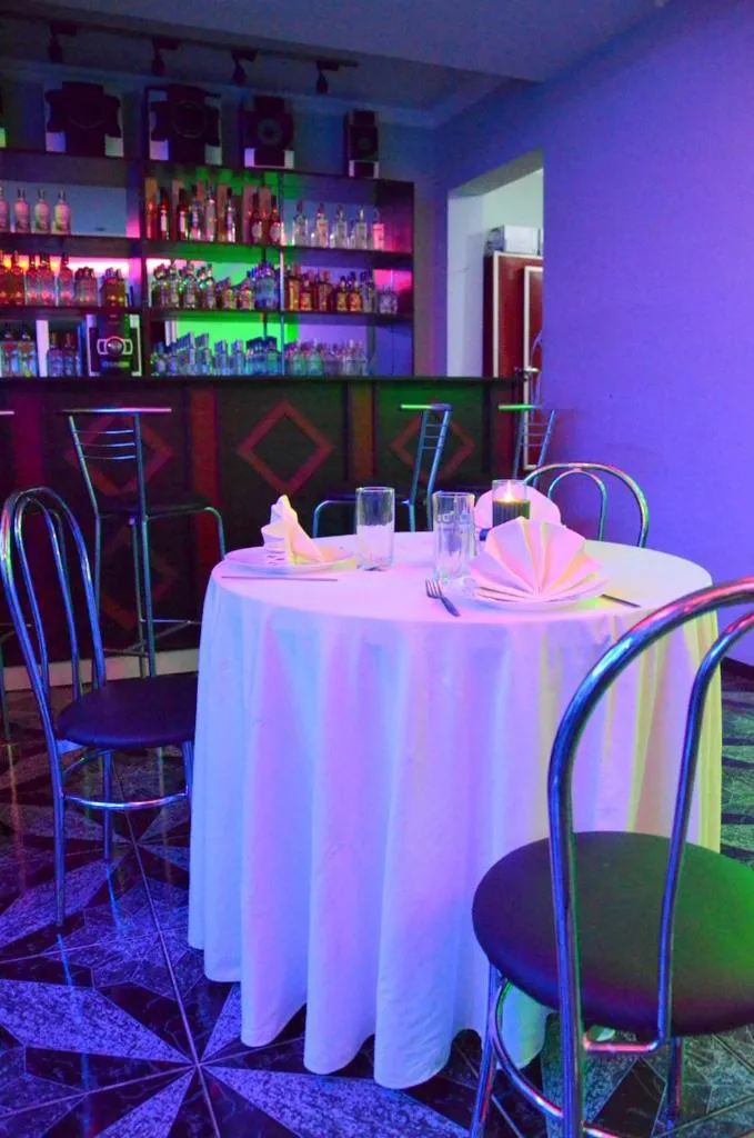 Restaurant/places to eat in Hotel Egrisi