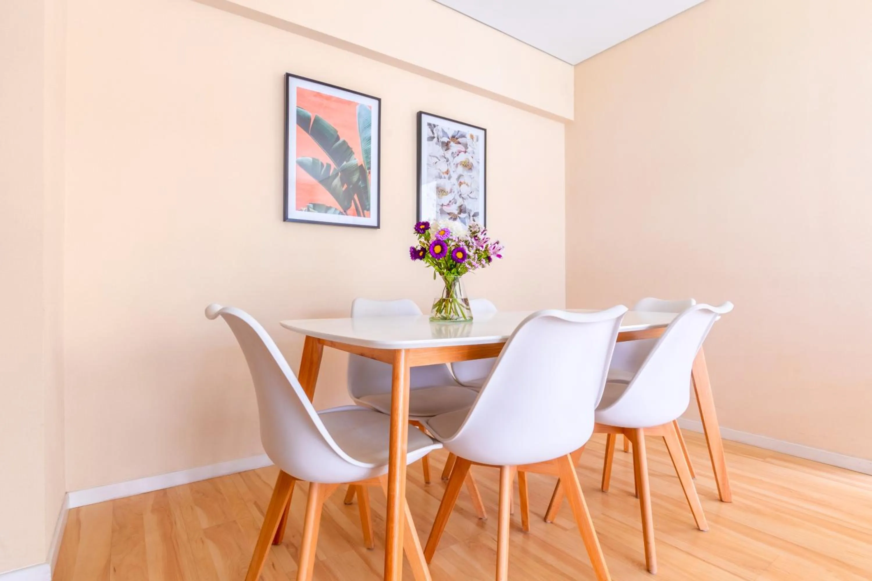 Dining area in Modern Apartments in Puerto Madero