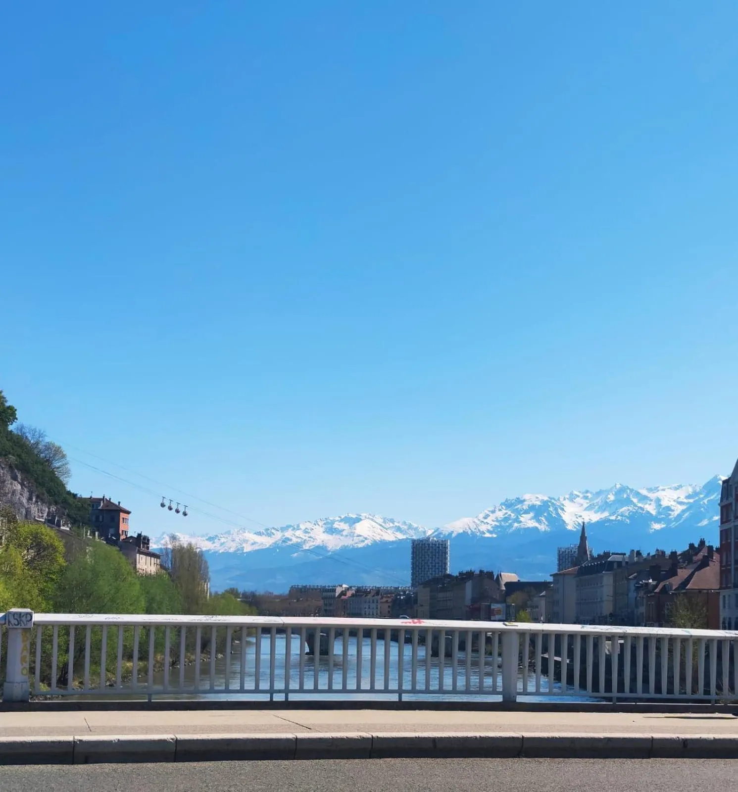 Nearby landmark in 1924 Hôtel