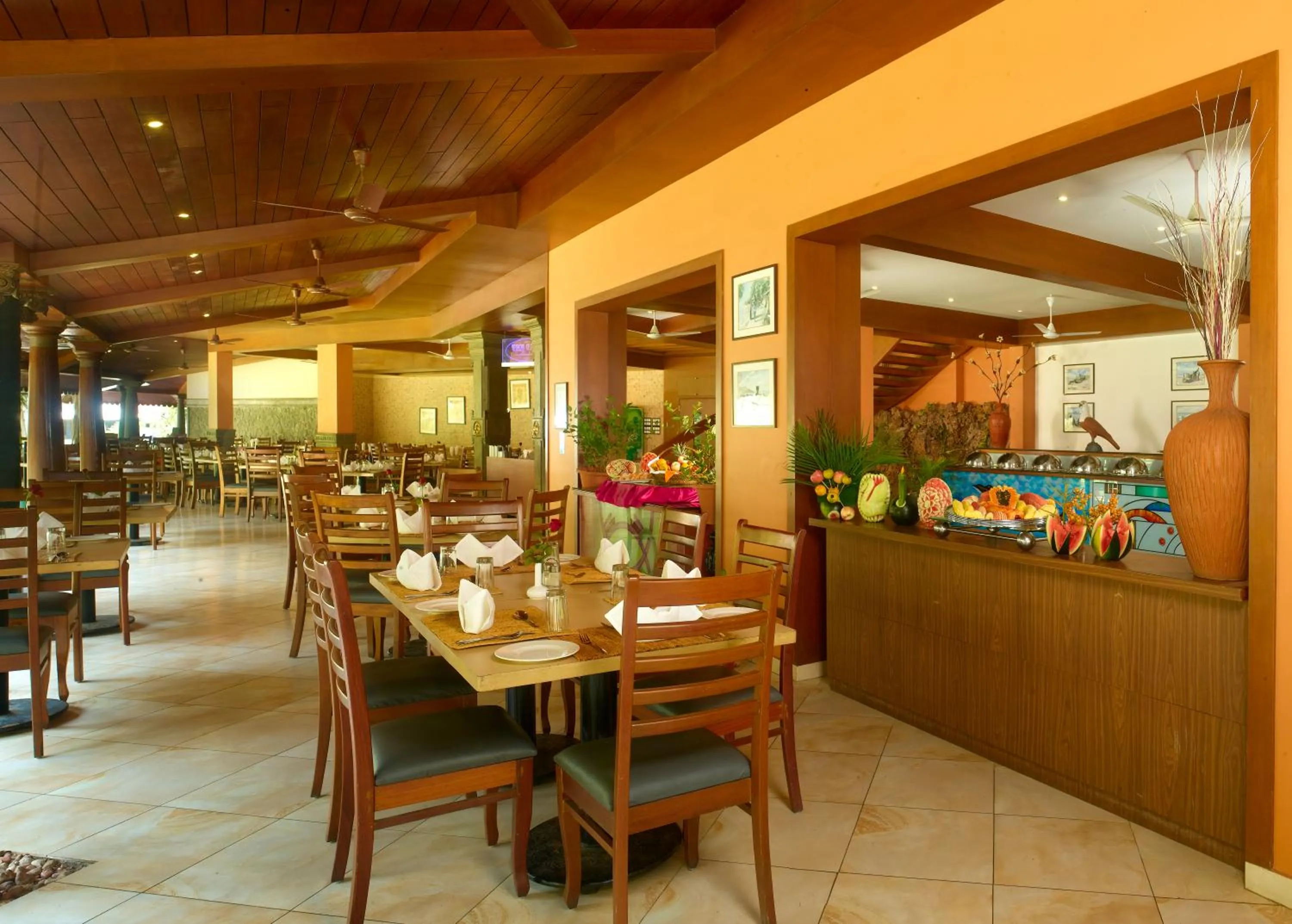 Restaurant/places to eat in Uday Samudra Leisure Beach Hotel & Spa