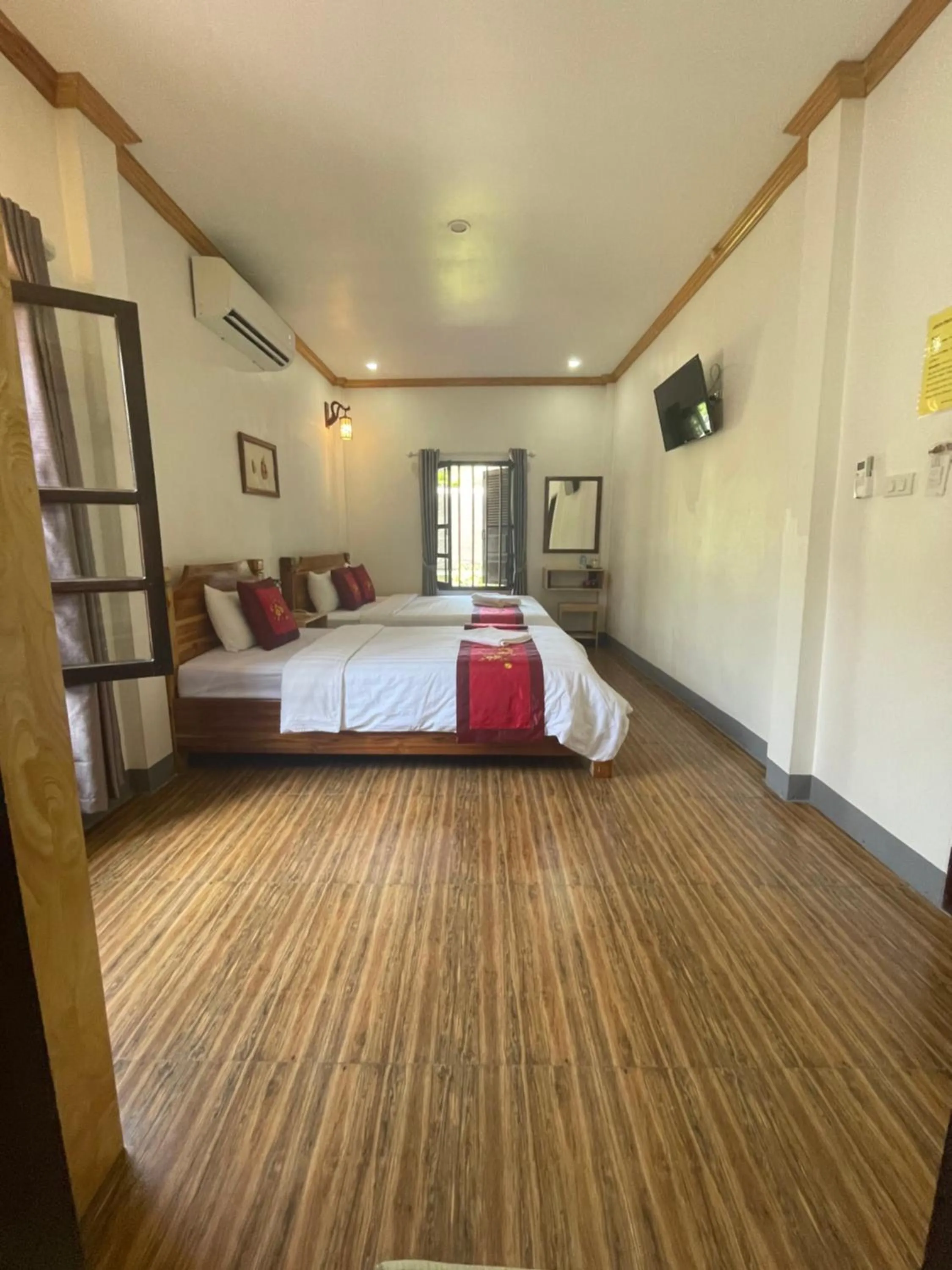 Photo of the whole room, Bed in Liberty Place