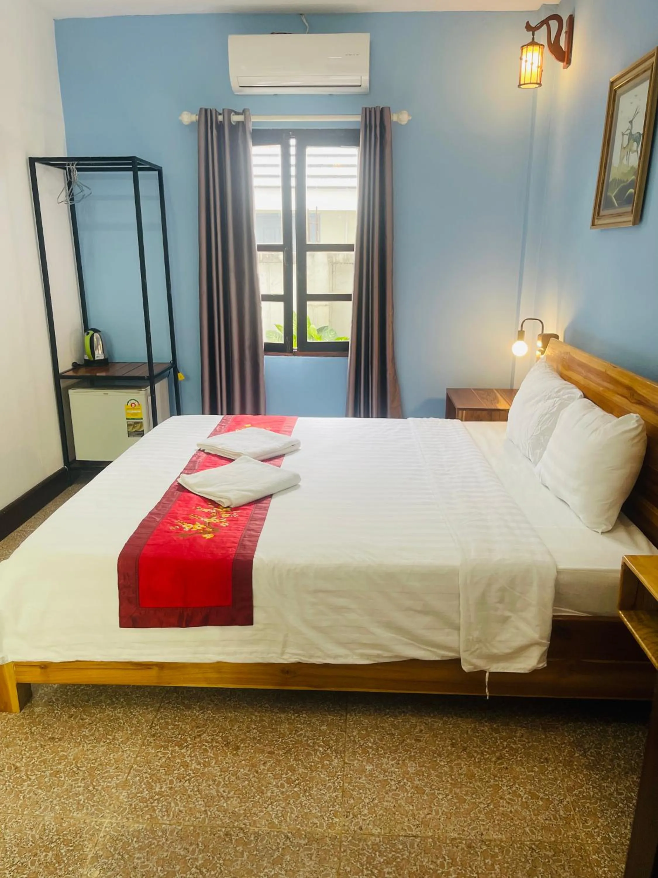 Photo of the whole room, Bed in Liberty Place