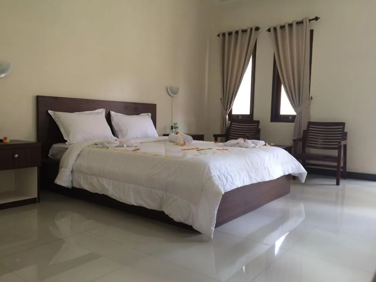 Bed in D'Batur Hotel