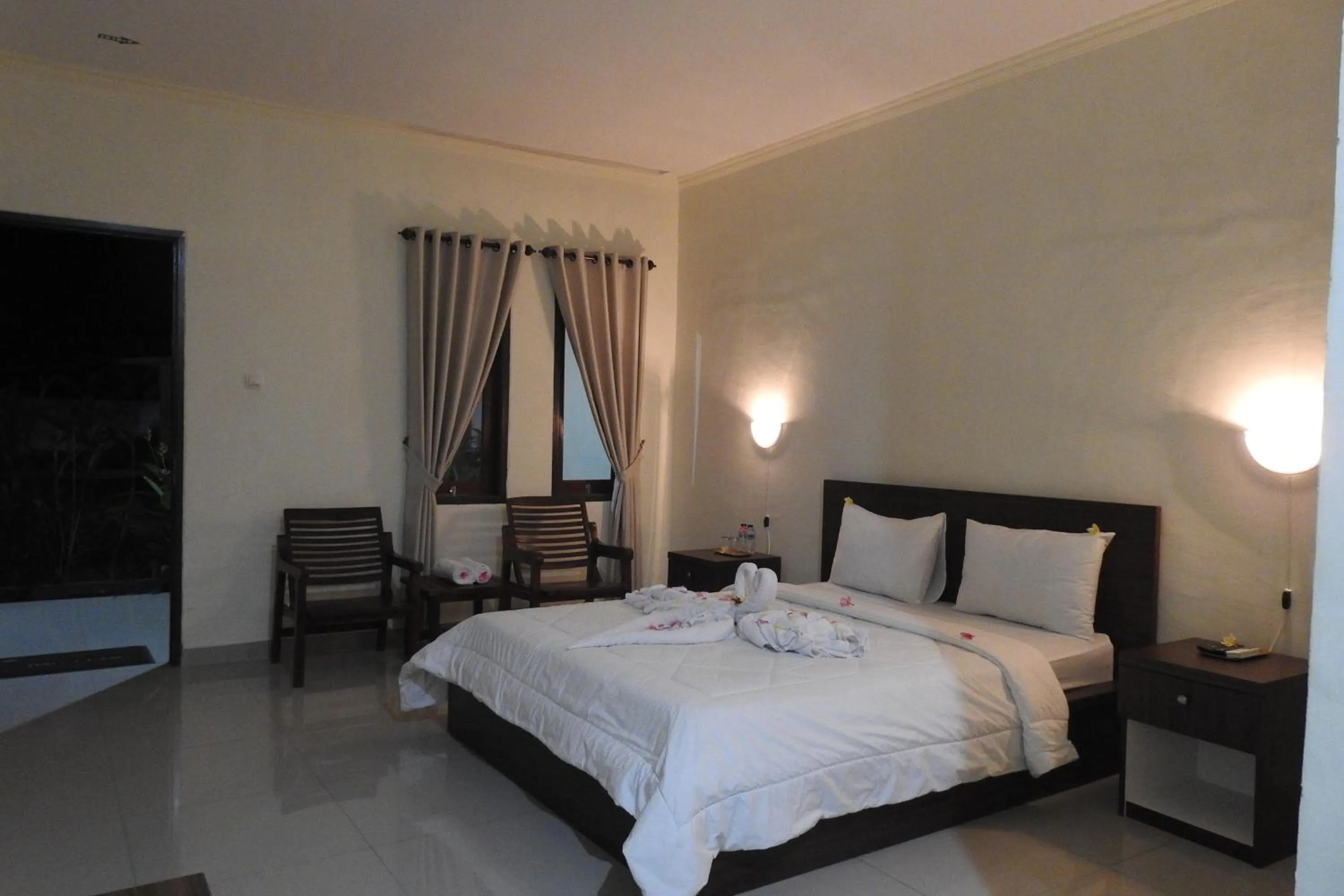 Bed in D'Batur Hotel