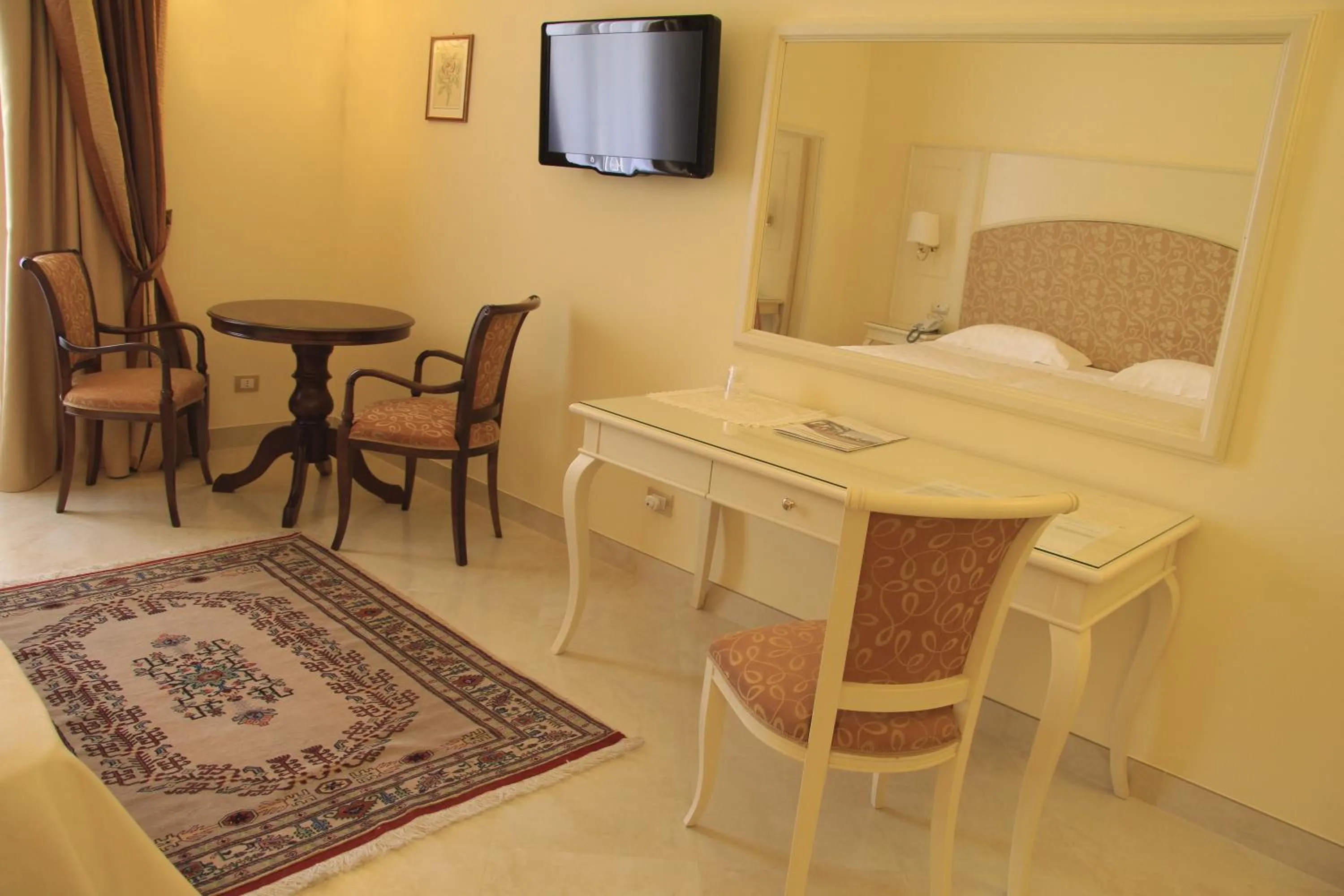 TV and multimedia, Bed in Villaggio San Giovanni