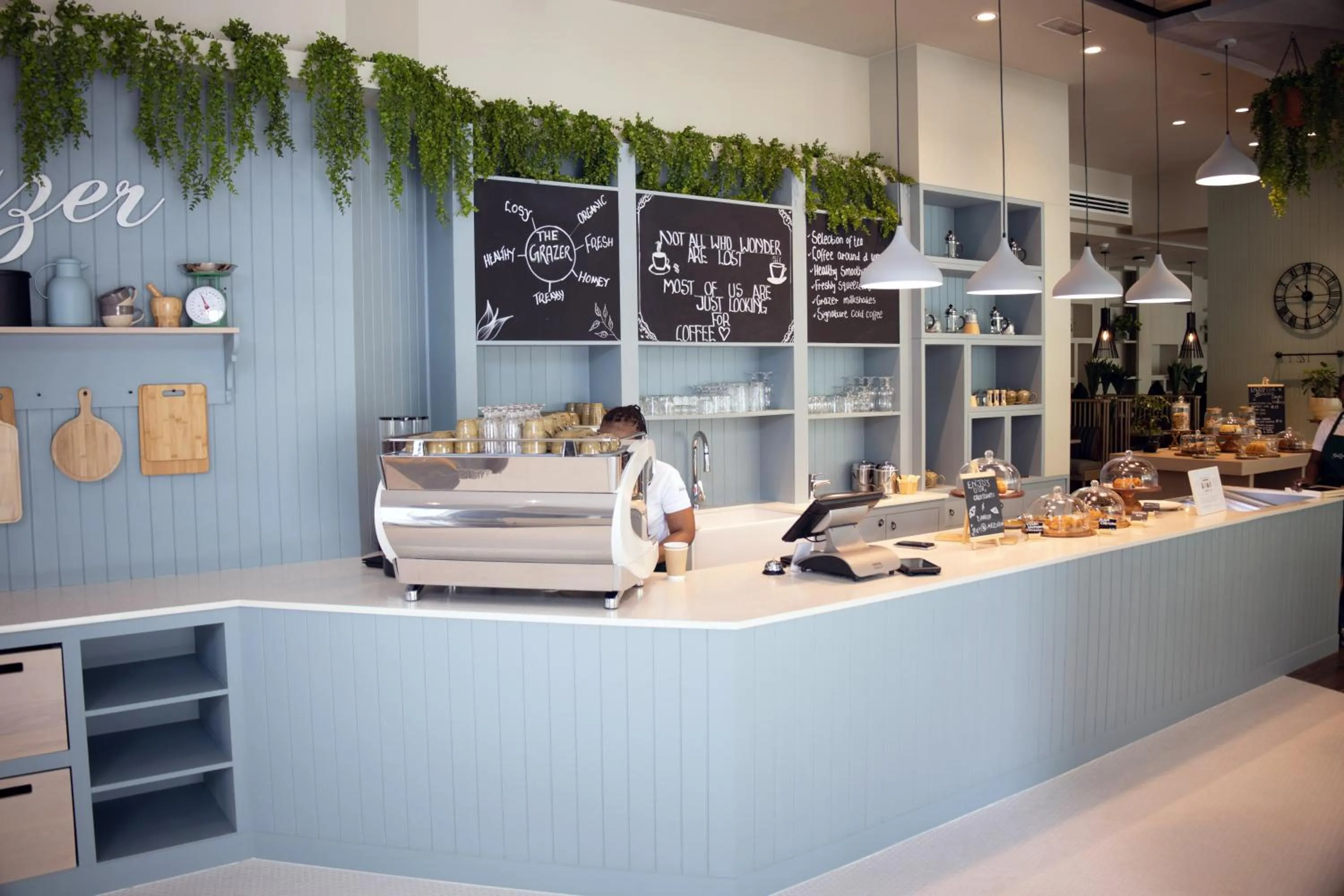 Restaurant/places to eat in Mövenpick Hotel Apartments Downtown Dubai