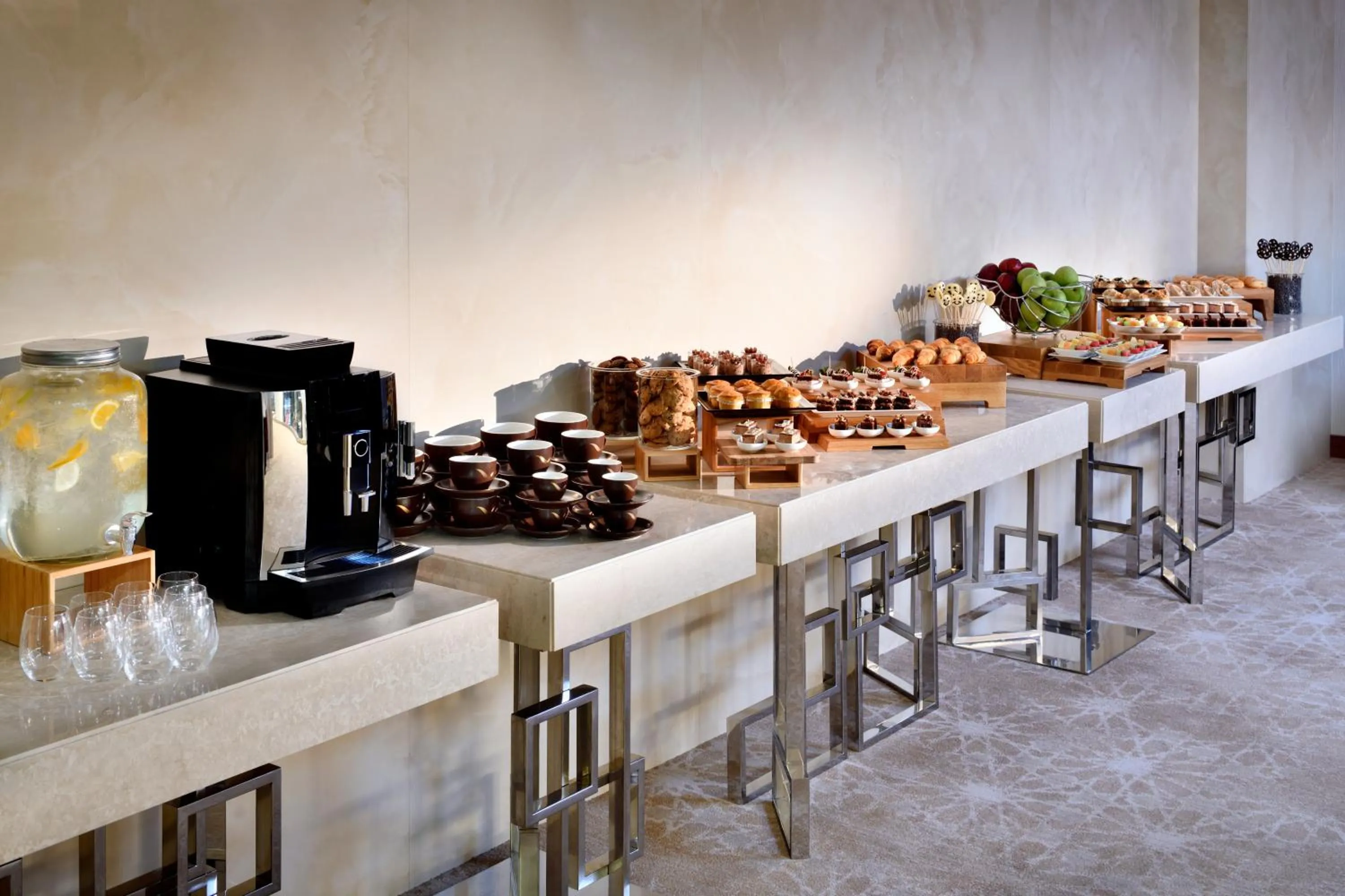 Meeting/conference room in Mövenpick Hotel Apartments Downtown Dubai