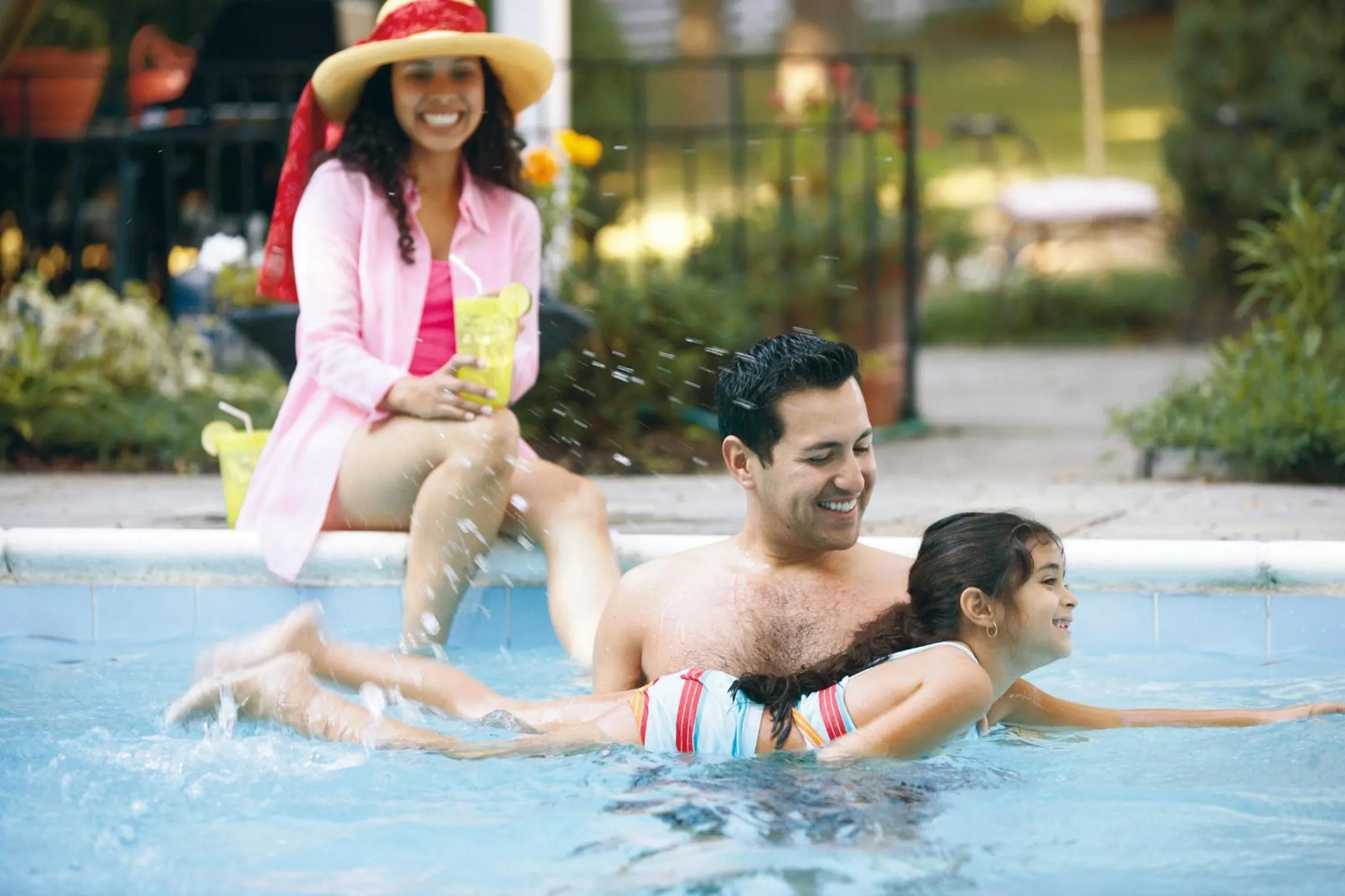 Swimming pool in Mövenpick Hotel Apartments Downtown Dubai