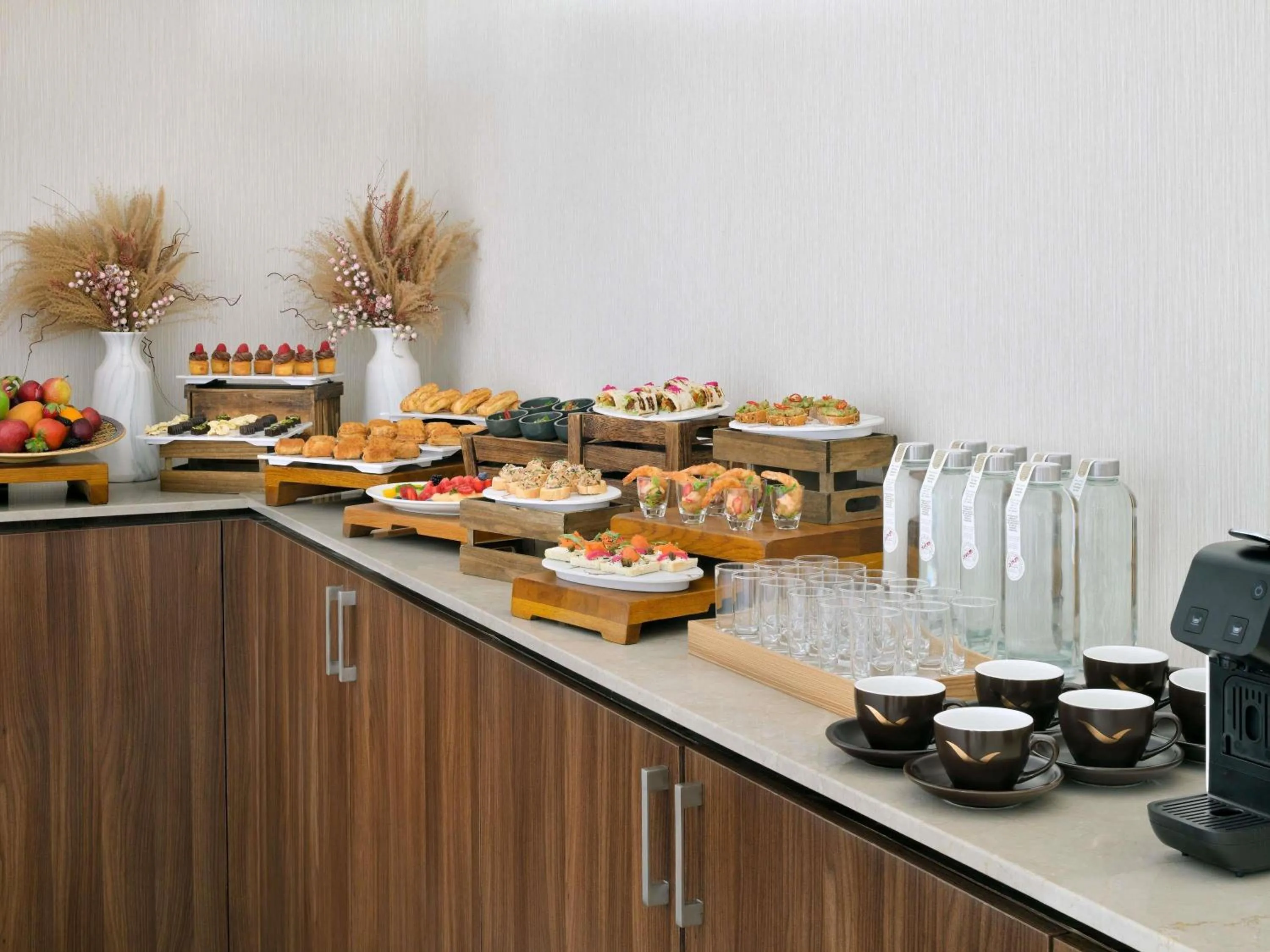 Meeting/conference room in Mövenpick Hotel Apartments Downtown Dubai