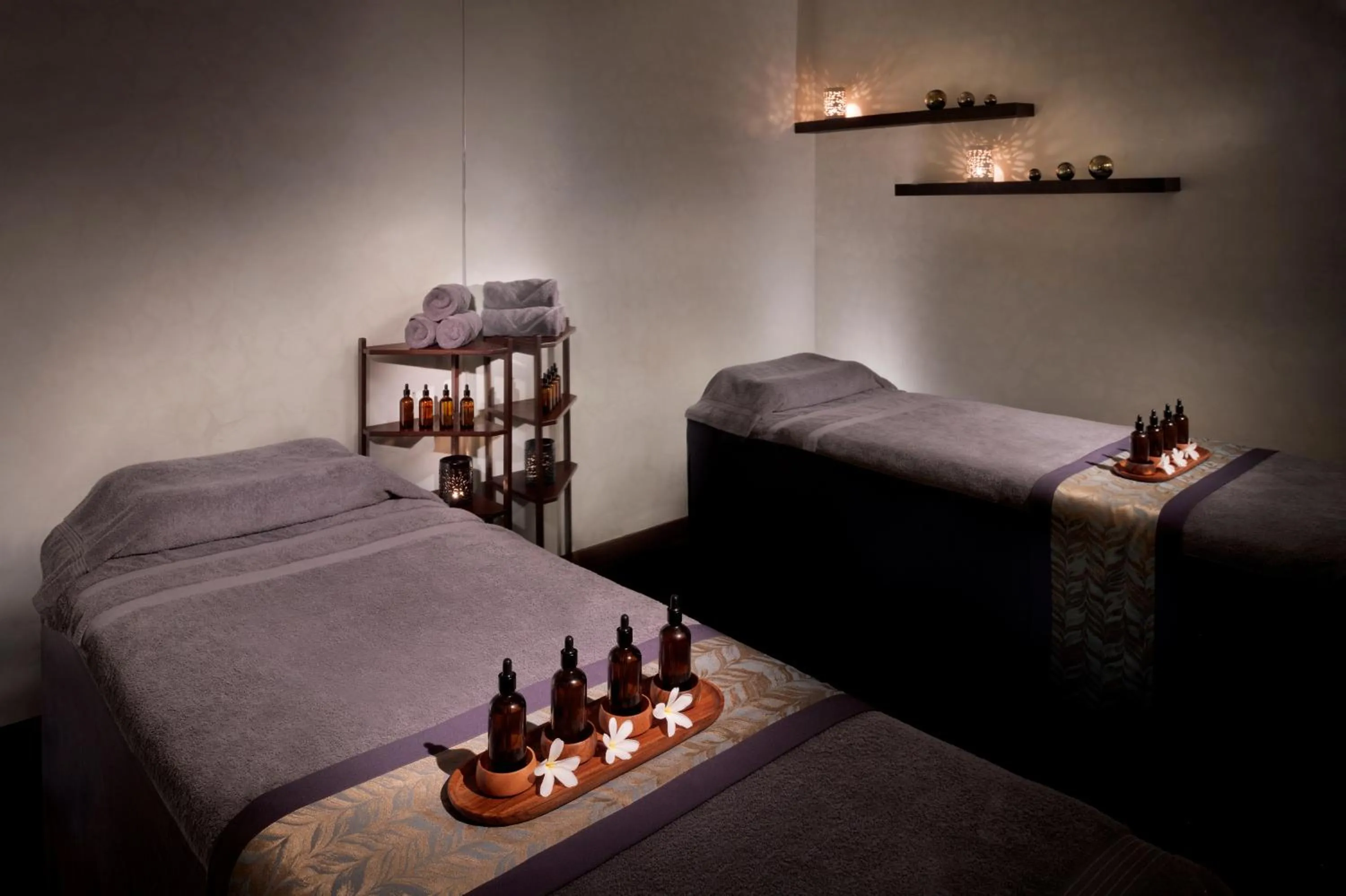 Massage, Bed in Mövenpick Hotel Apartments Downtown Dubai