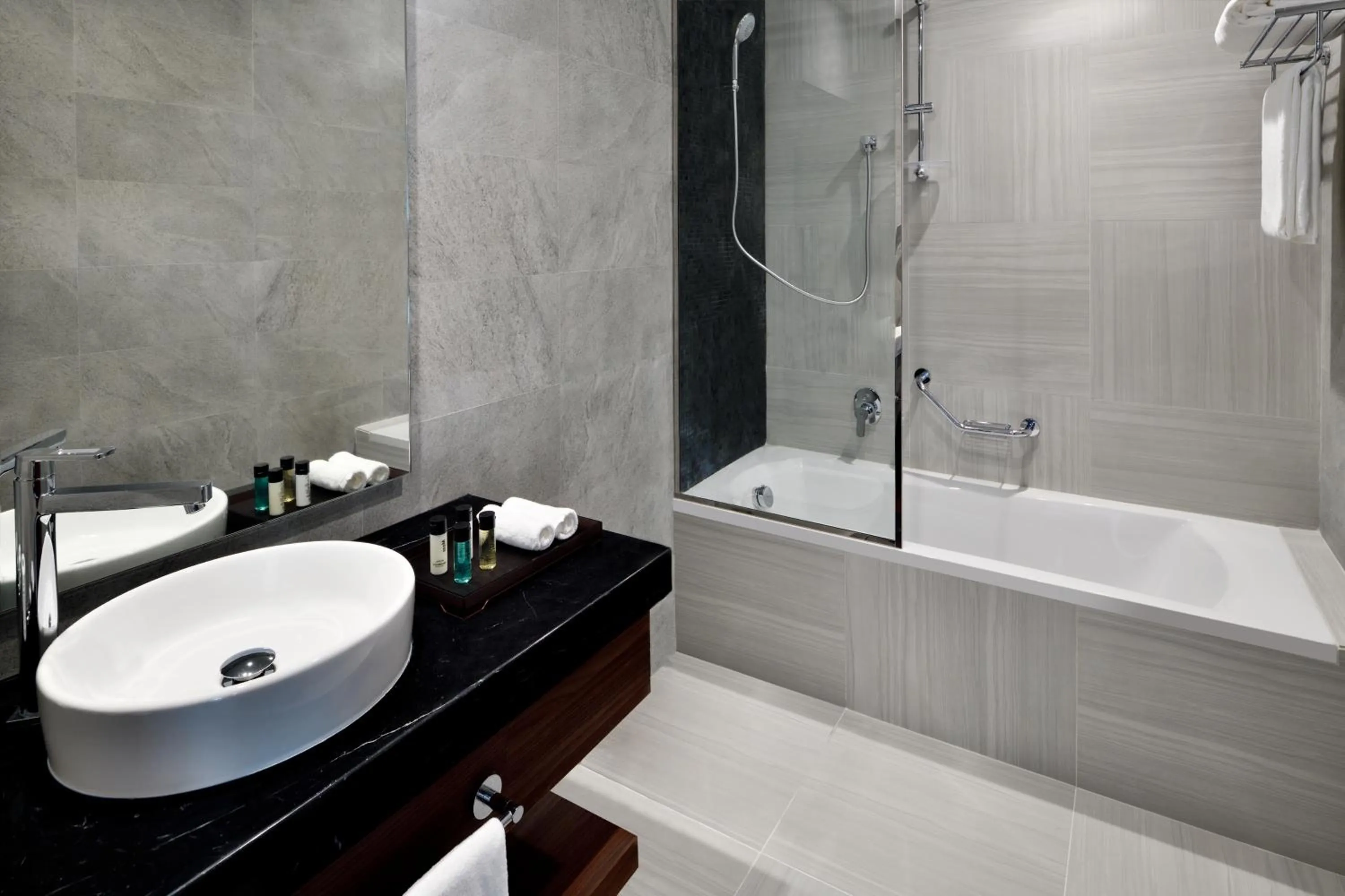 Bathroom in Mövenpick Hotel Apartments Downtown Dubai